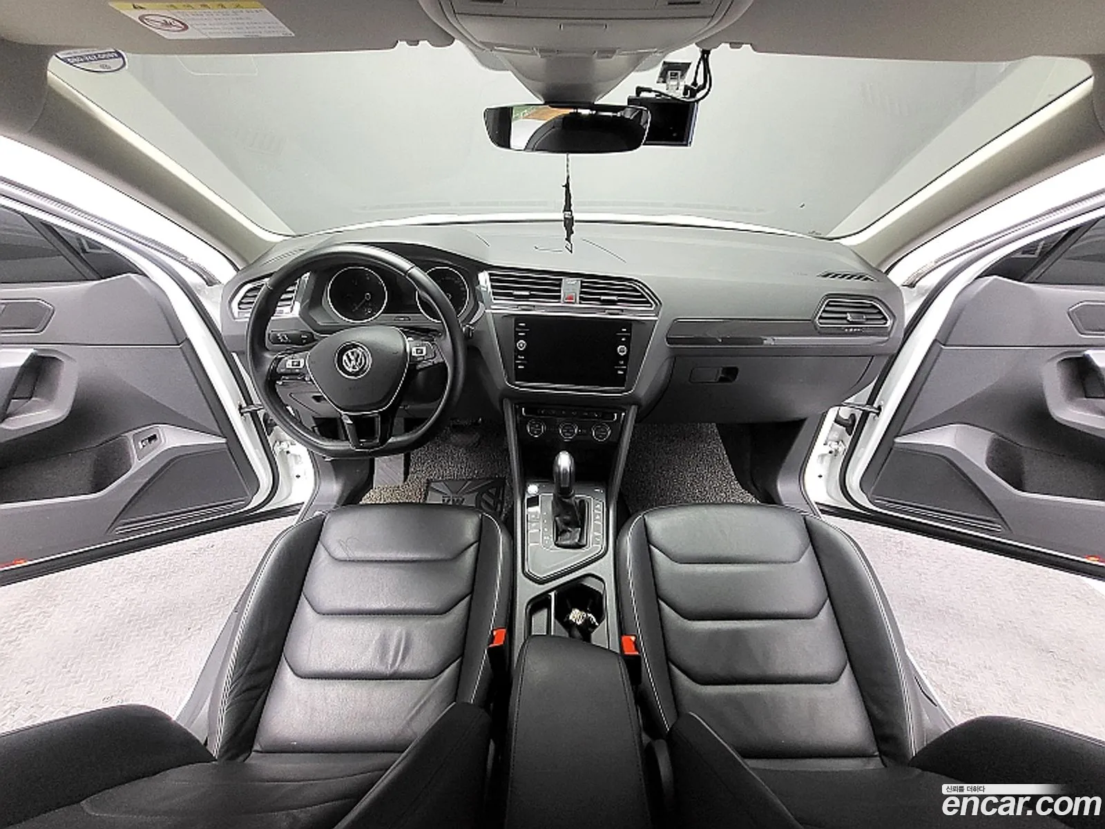 Volkswagen Tiguan 2019 — 18