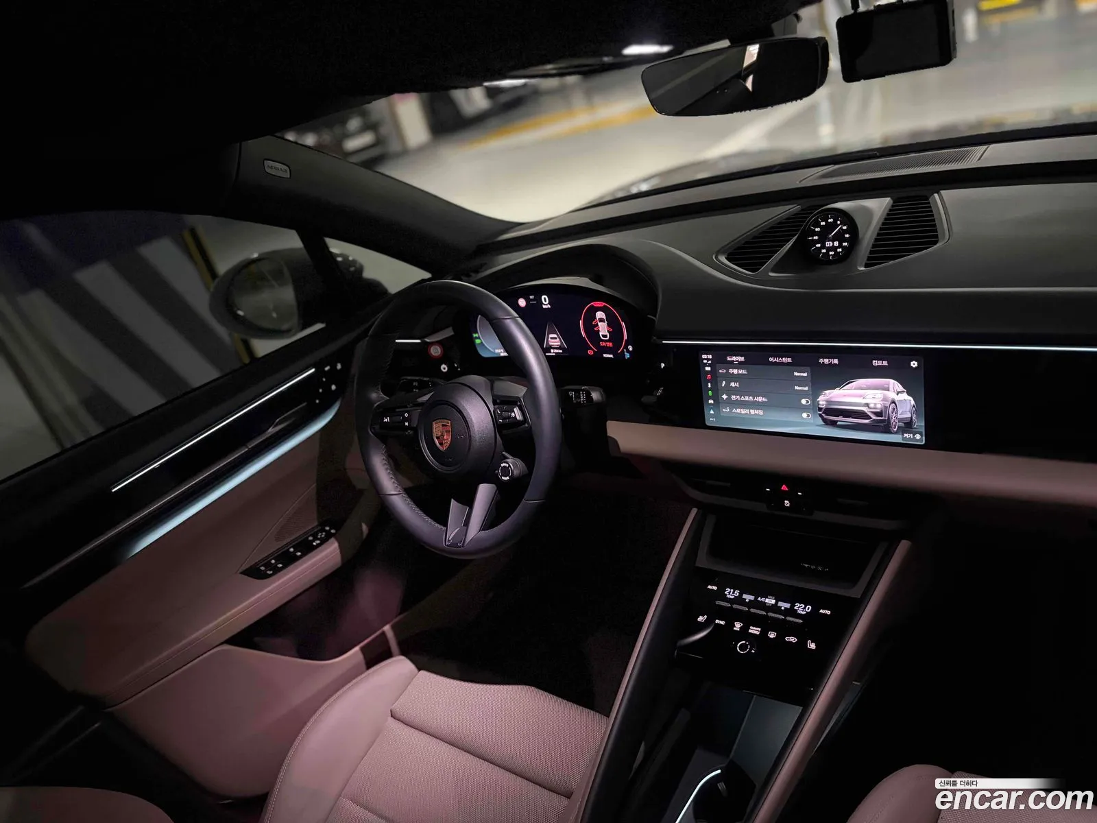Porsche Macan EV 2025 — 18