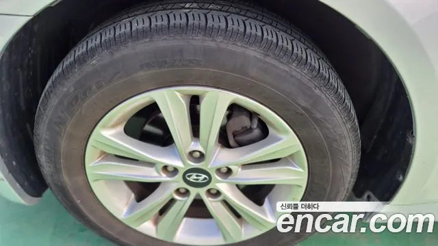 Hyundai YF Sonata 2011 — 4
