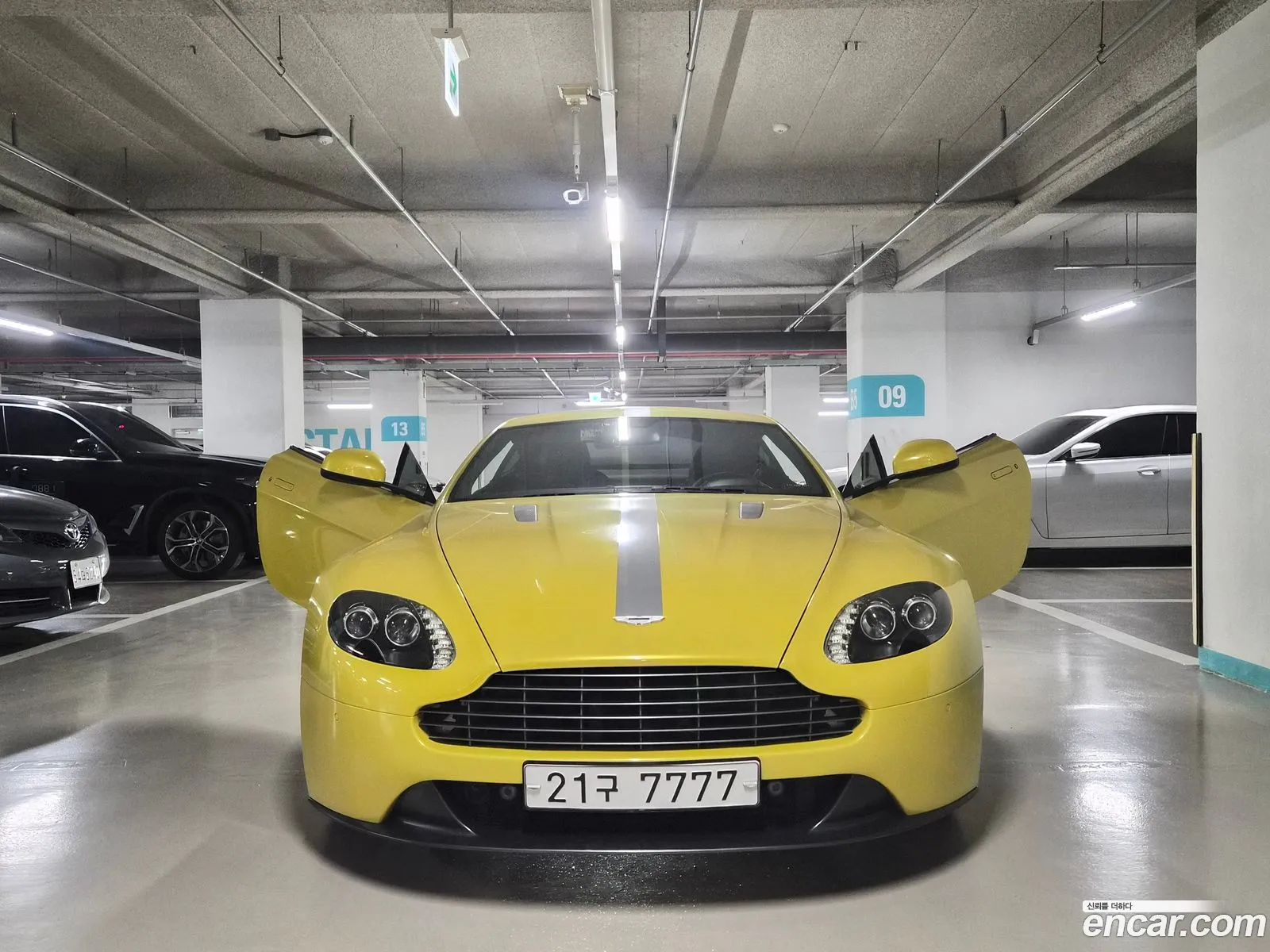 Aston Martin V8 Vantage 2016 — 15