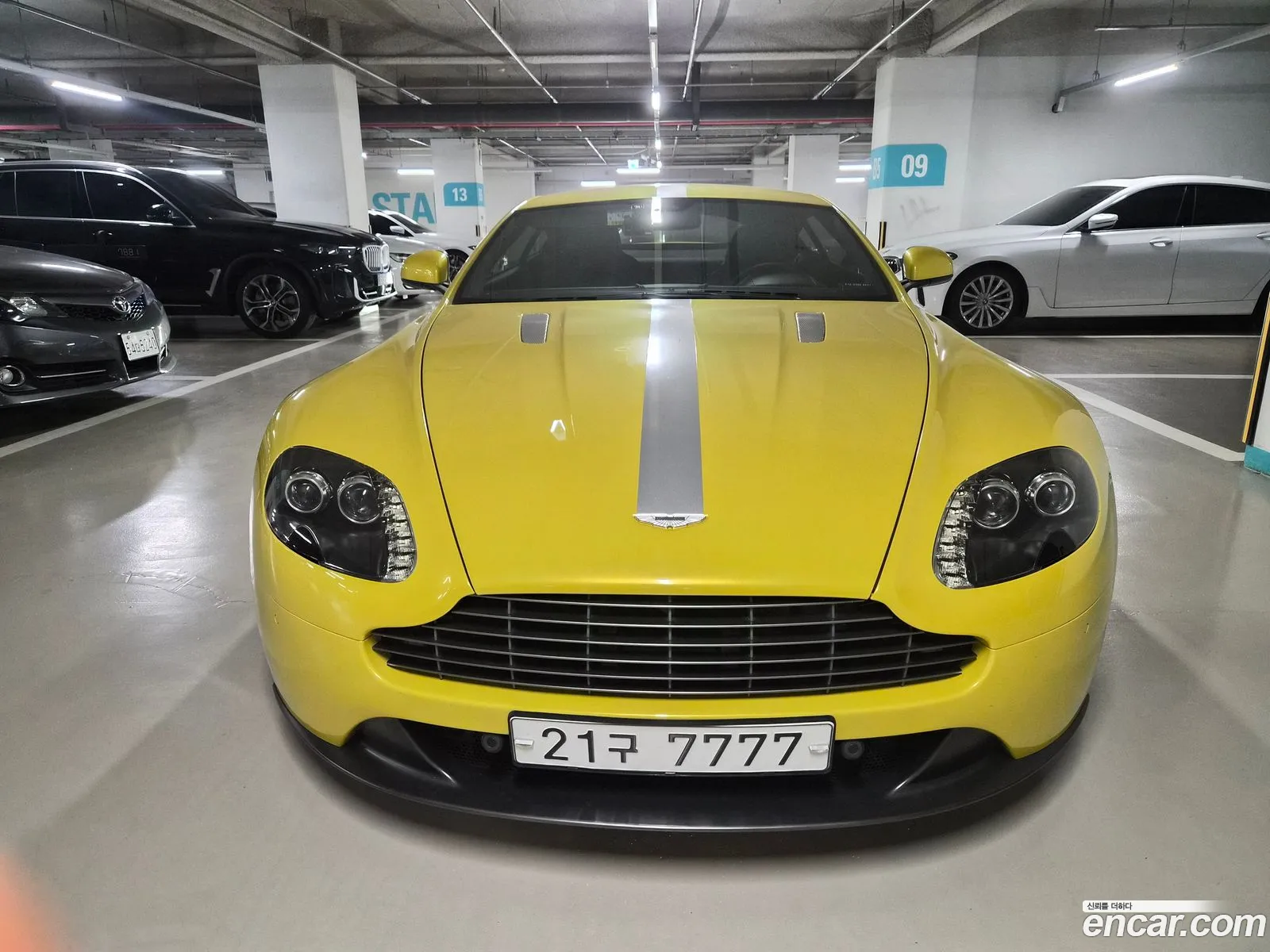 Aston Martin V8 Vantage