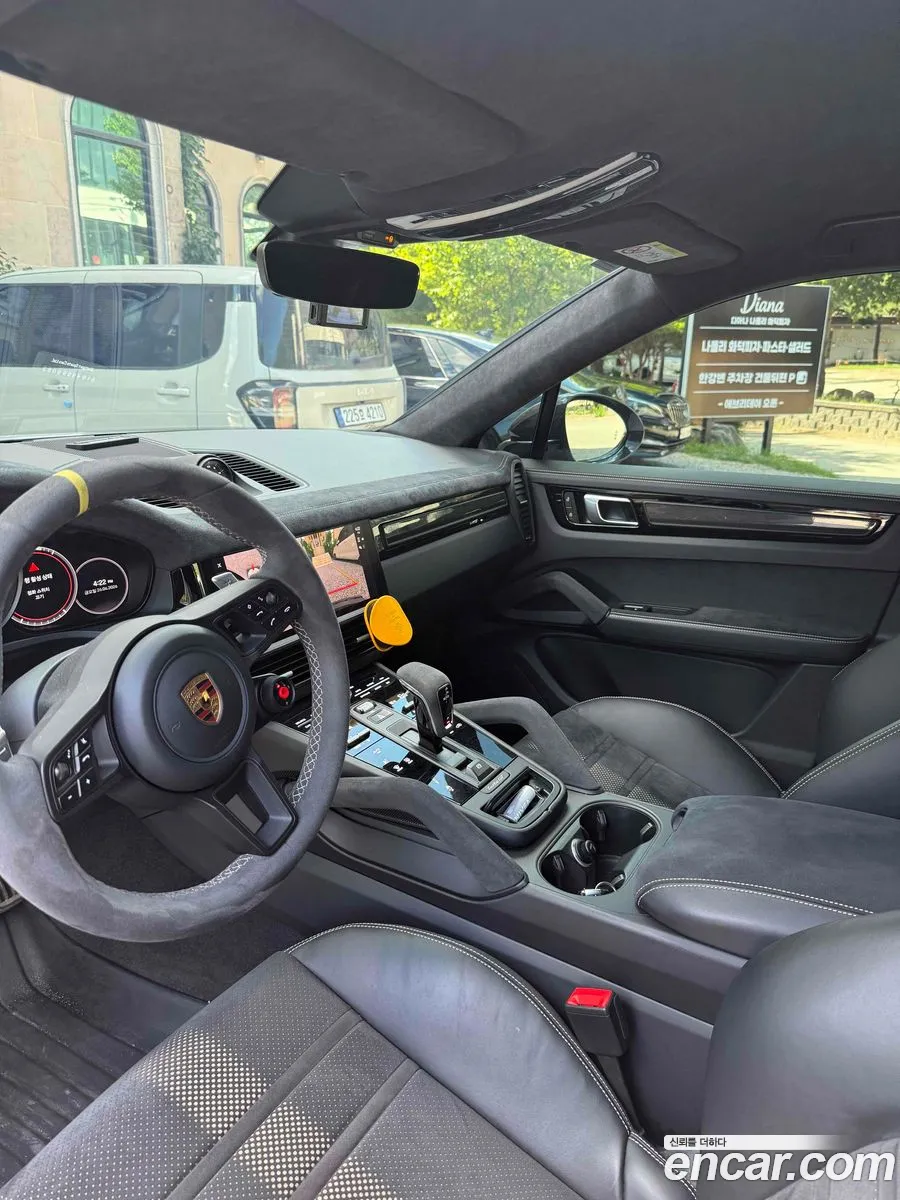 Porsche Cayenne 2022 — 4