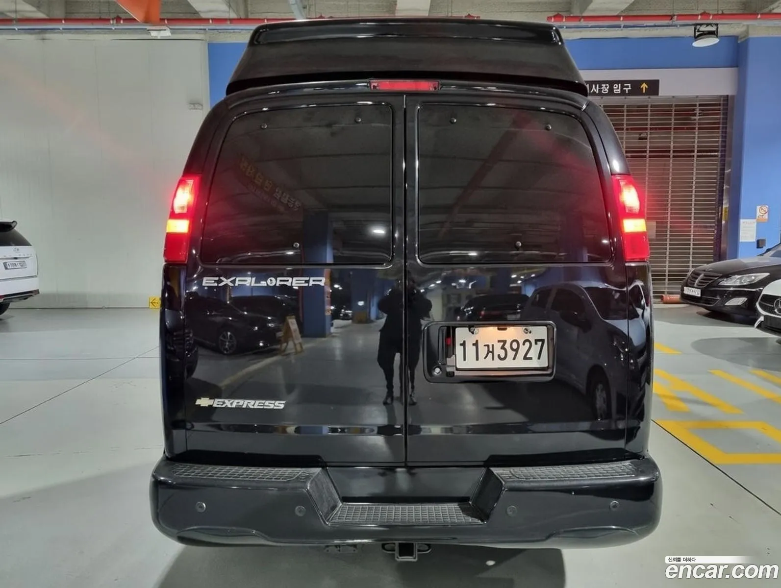 Chevrolet Express Van 2018 — 2