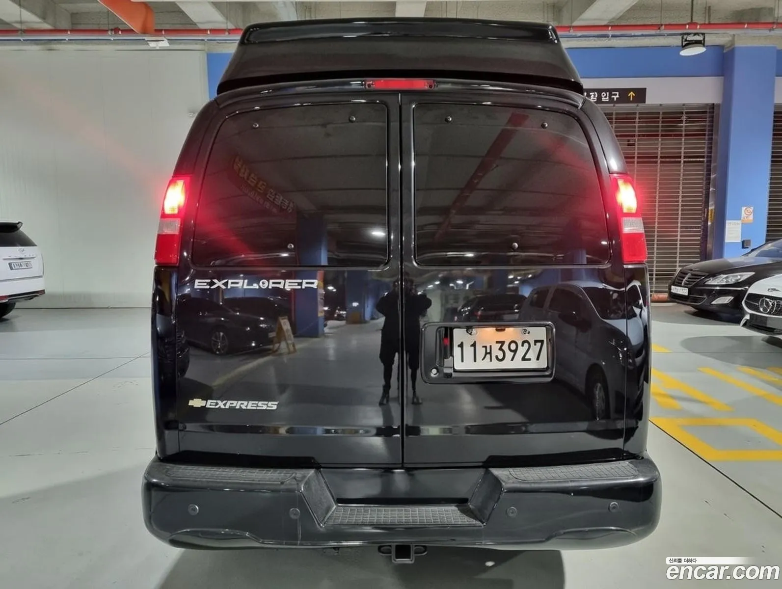 Chevrolet Express Van 2018 — 9