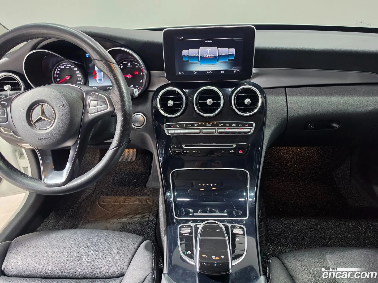 Mercedes-Benz C-Class W205 2018 — 17