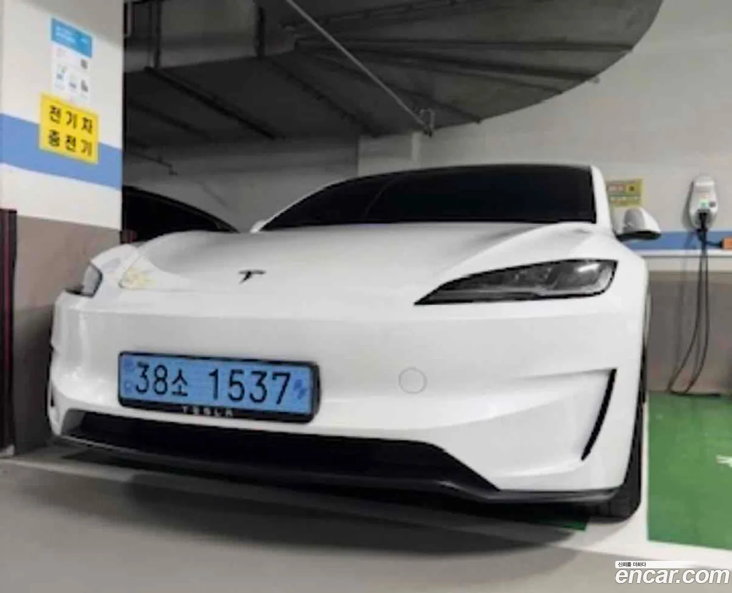 Tesla Model 3 2024 — 7