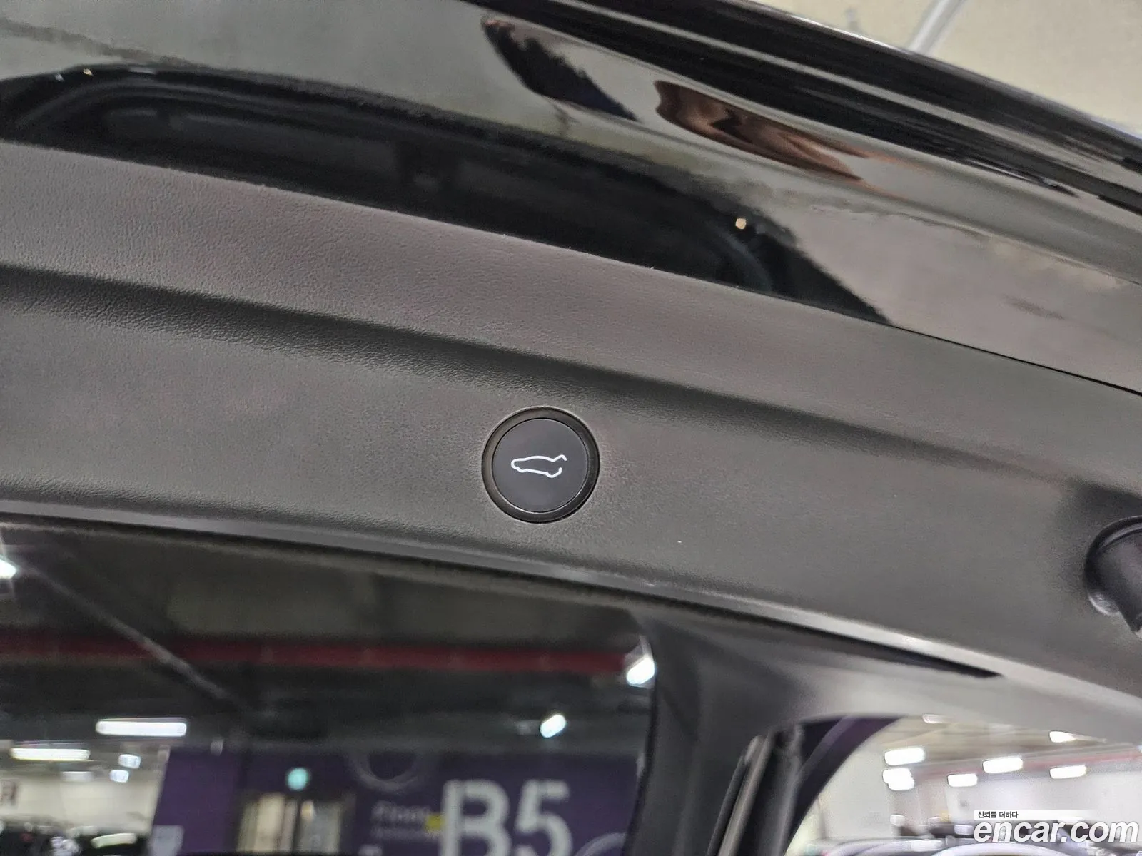 Tesla Model Y 2023 — 8