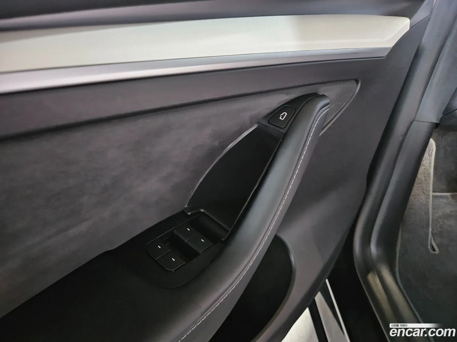 Tesla Model Y 2023 — 14