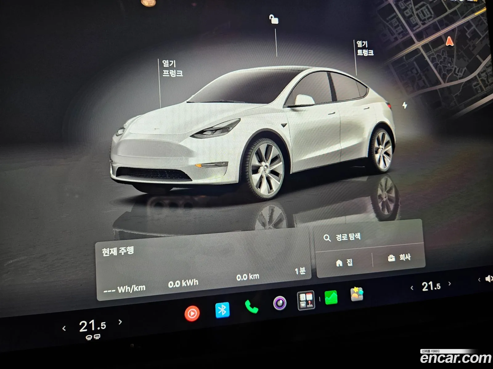 Tesla Model Y 2023 — 17