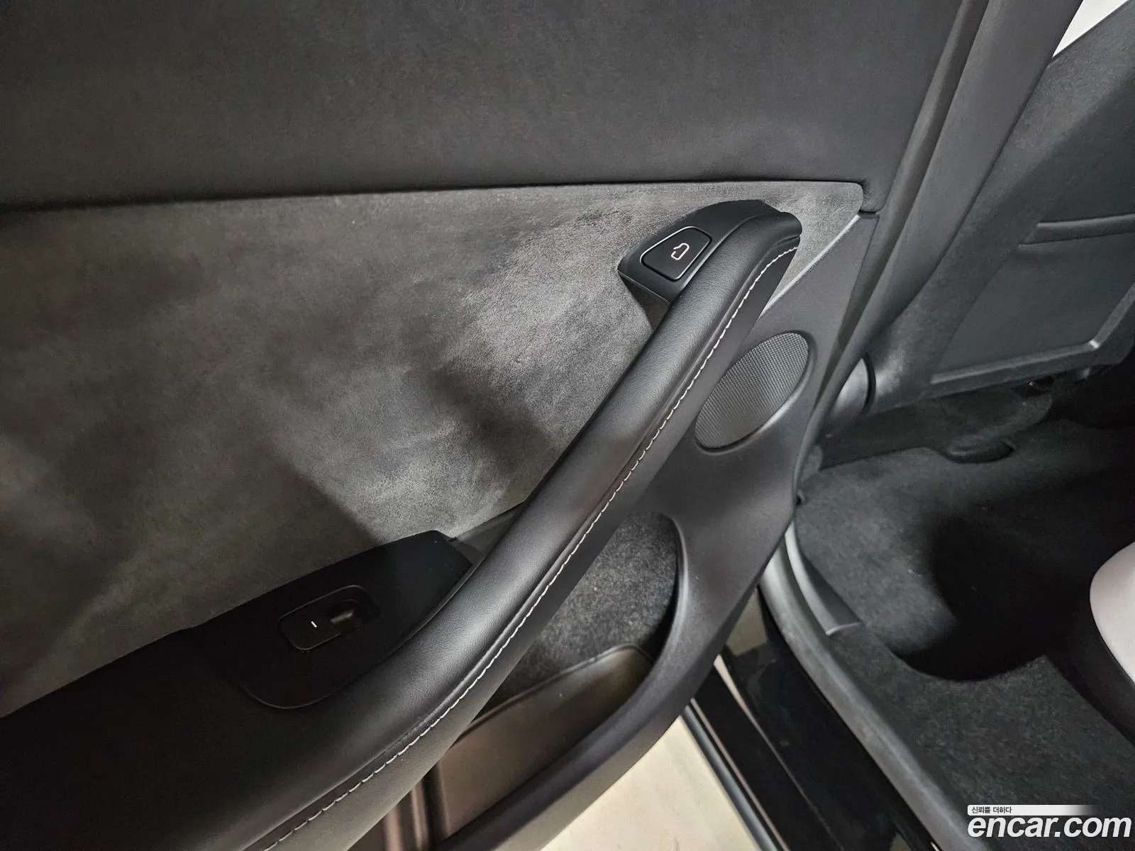 Tesla Model Y 2023 — 3