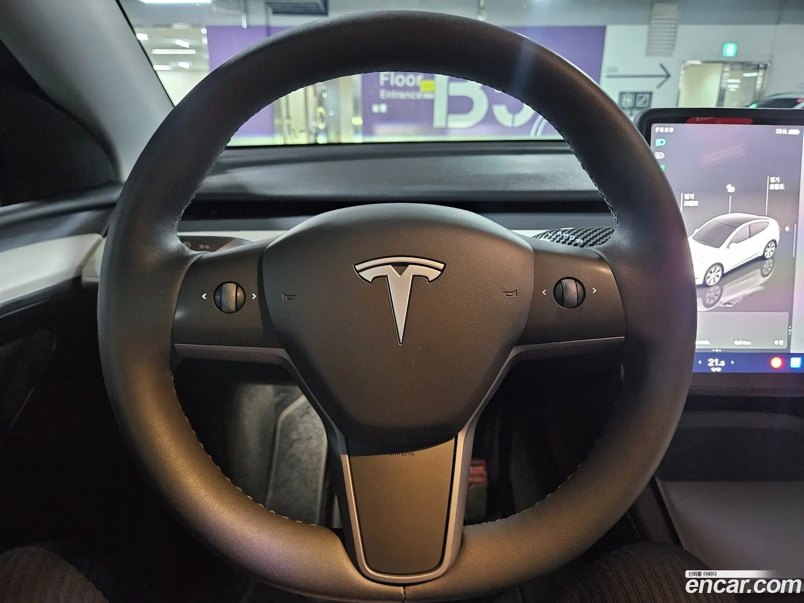 Tesla Model Y 2023 — 10