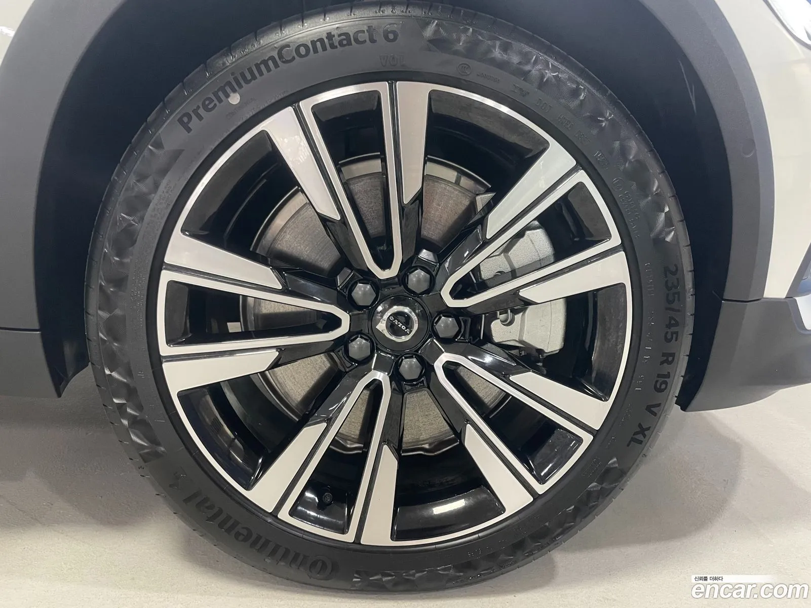 Volvo V60 Cross Country 2026 — 10