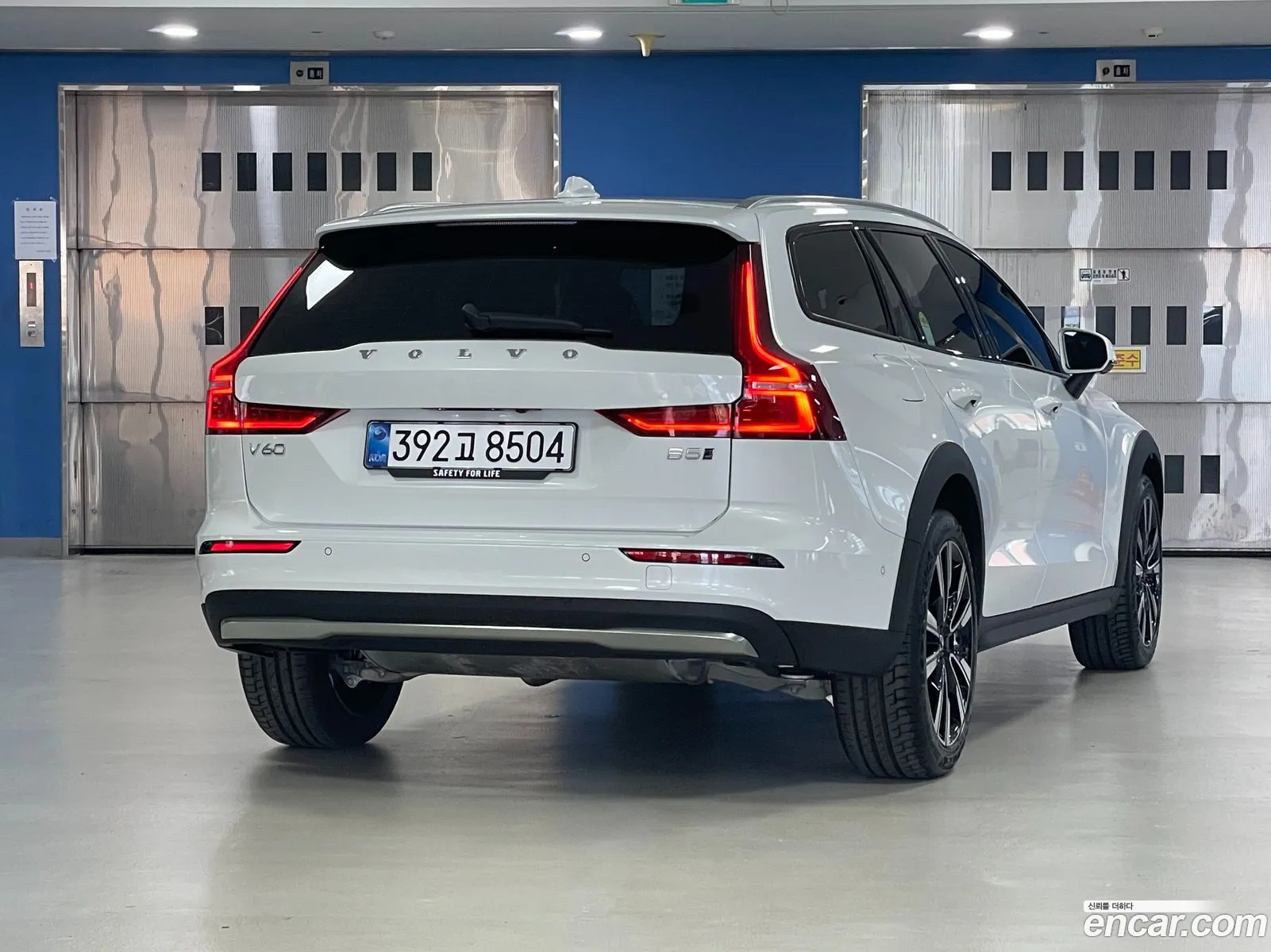 Volvo V60 Cross Country 2026 — 6