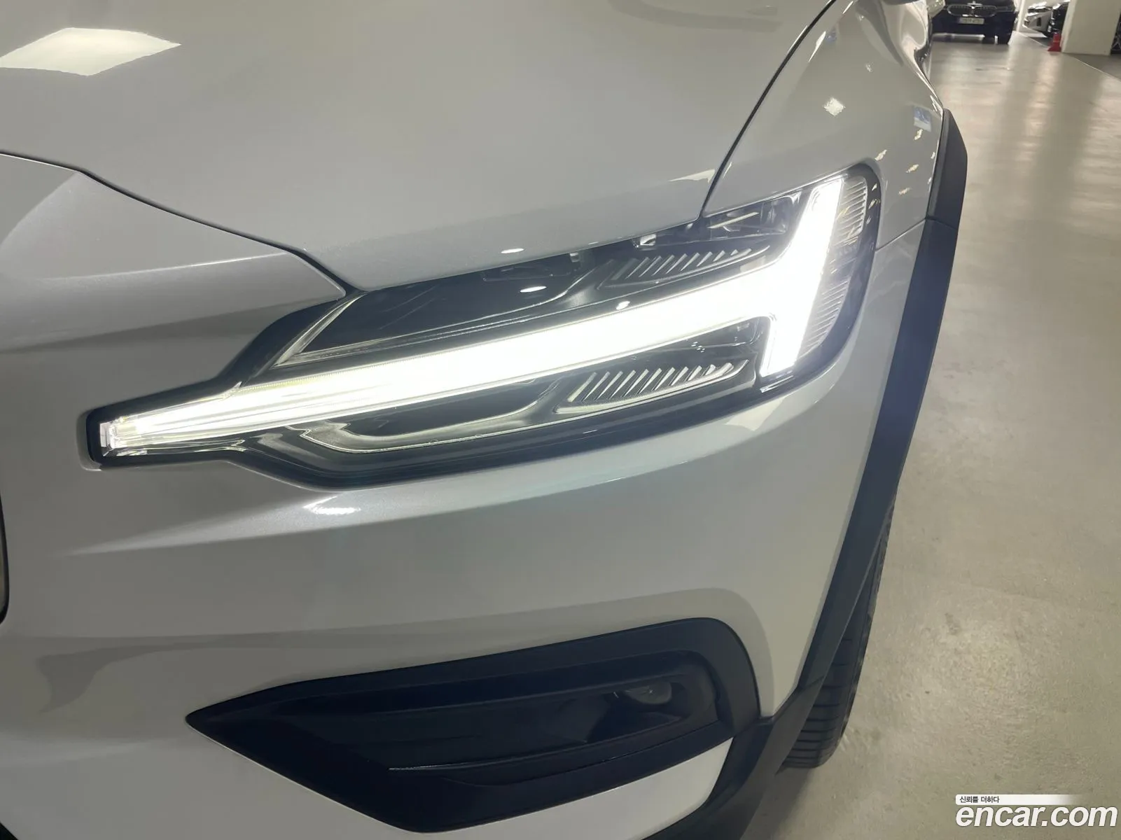 Volvo V60 Cross Country 2026 — 15