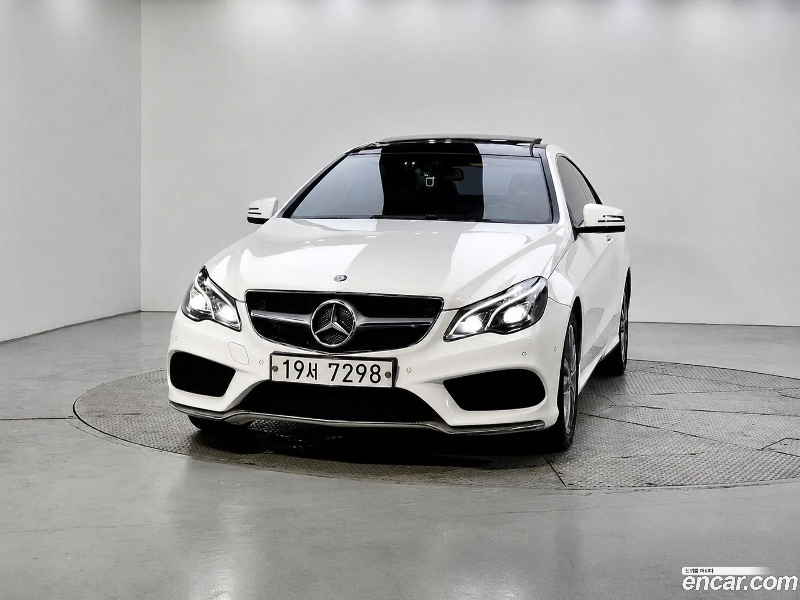 Mercedes-Benz E-Class W212 2014 — 13