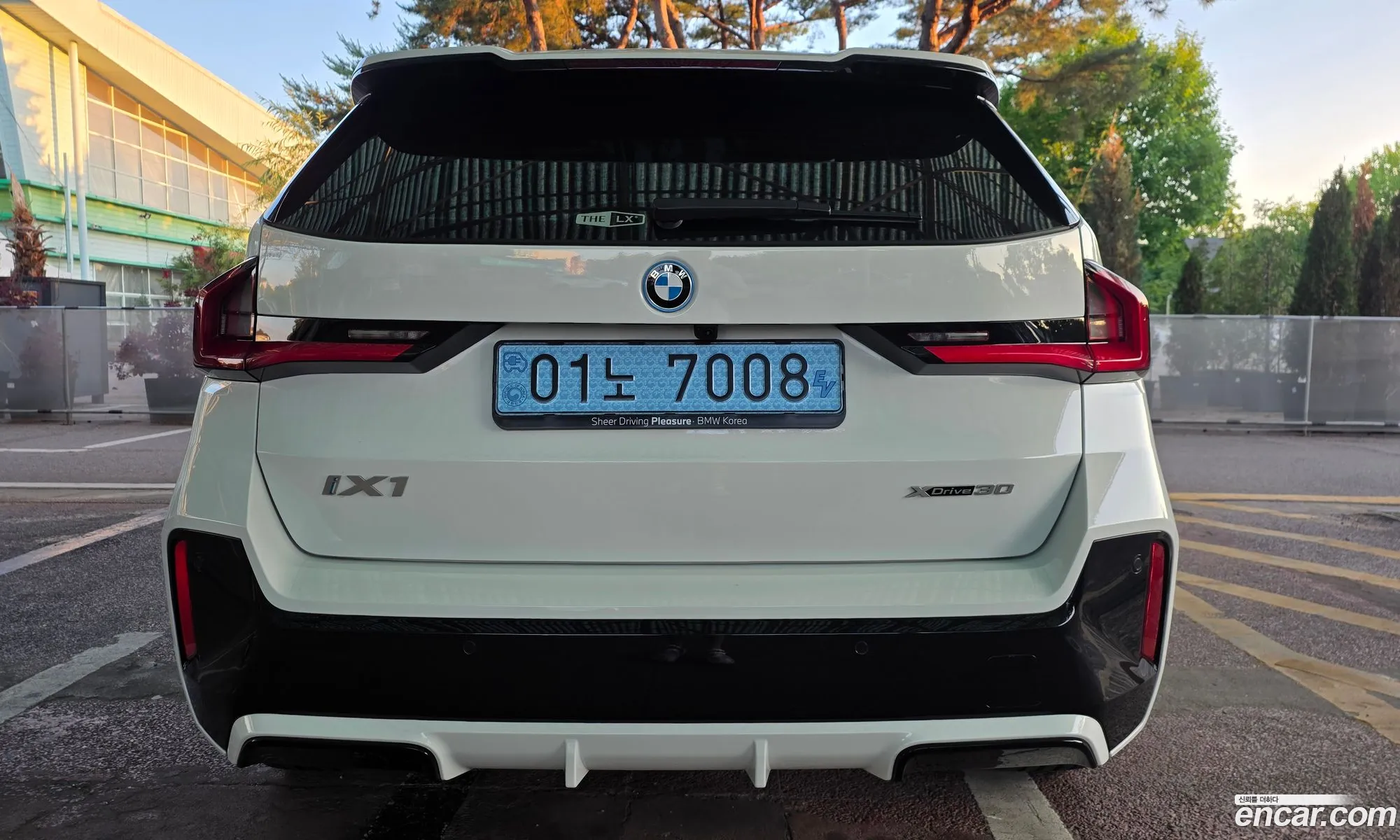 BMW iX1 2025 — 19