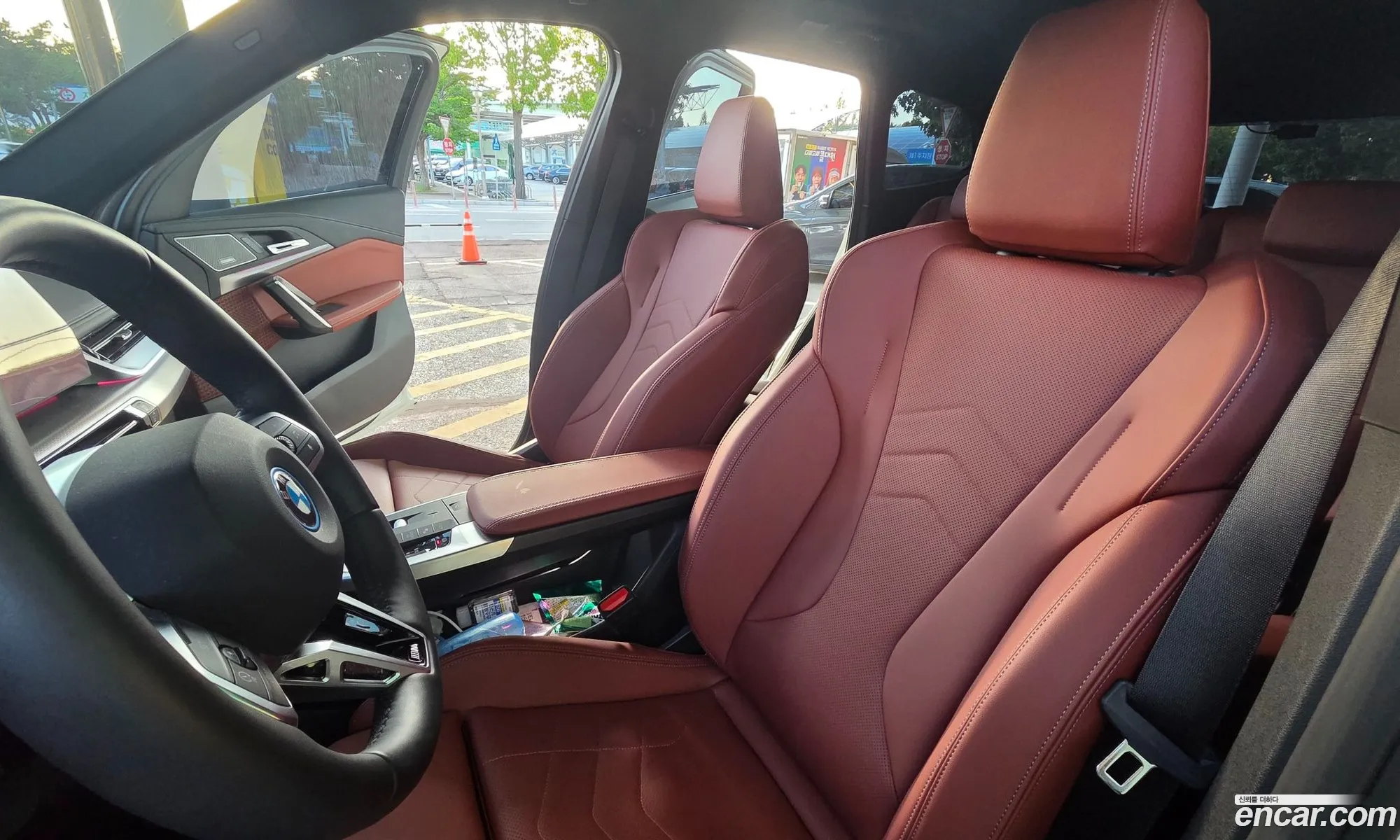 BMW iX1 2025 — 11