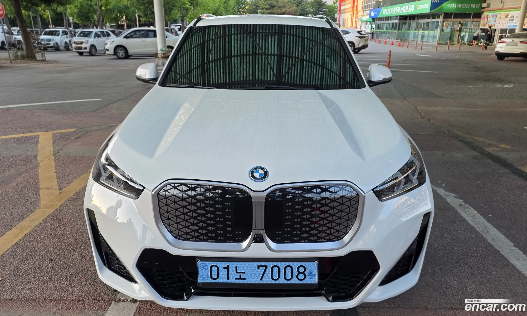 BMW iX1 2025 — 17