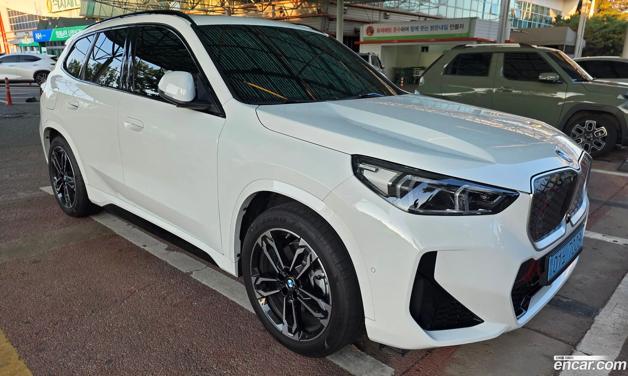 BMW iX1