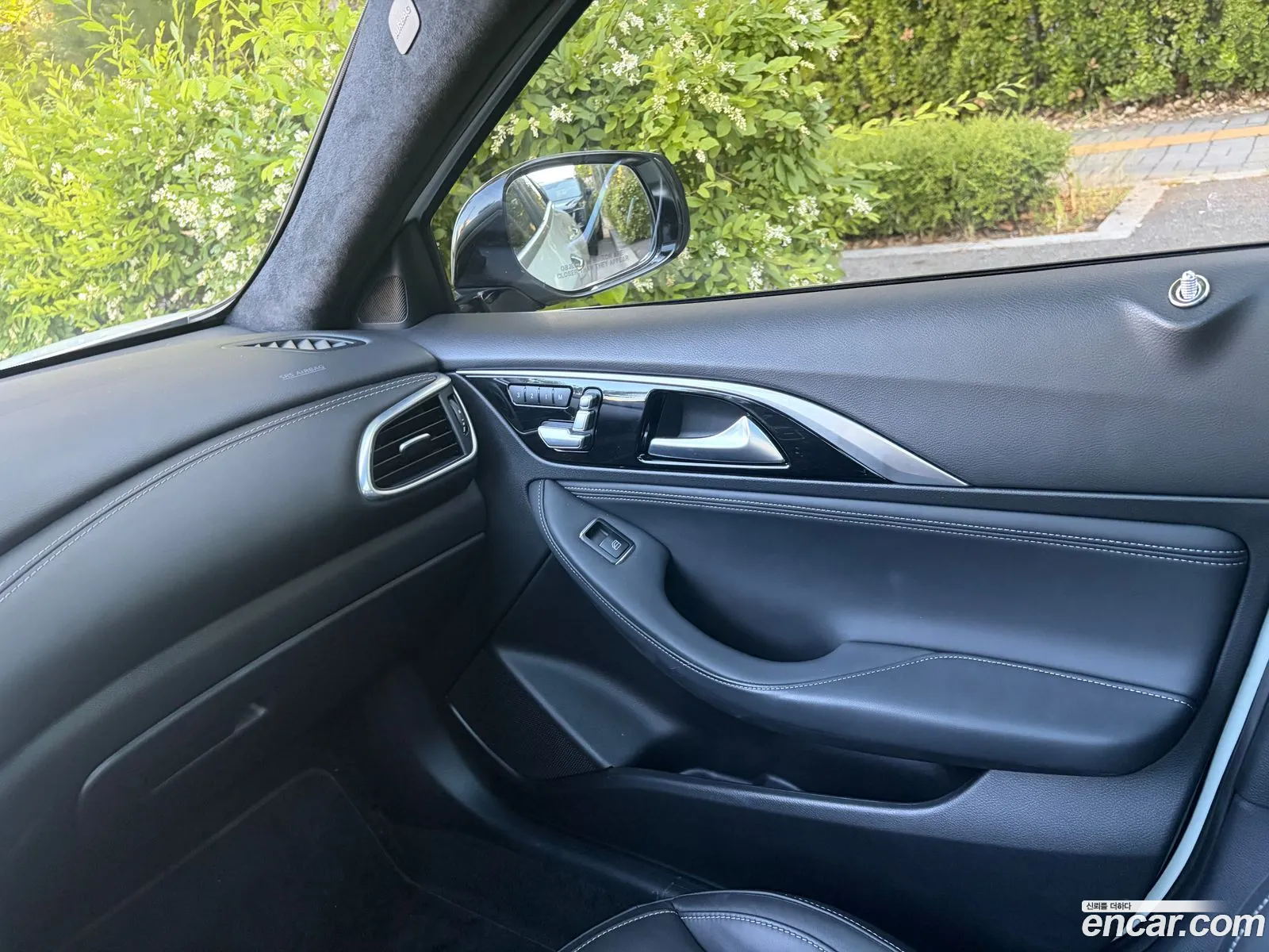 Infiniti Q30 2019 — 7