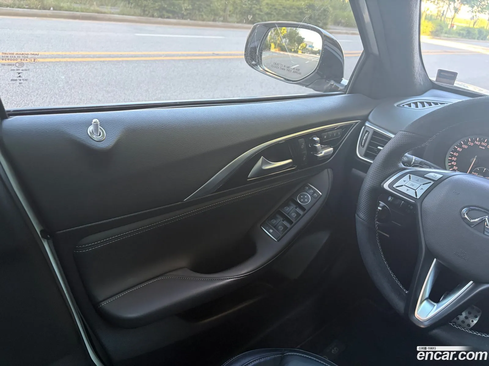 Infiniti Q30 2019 — 8