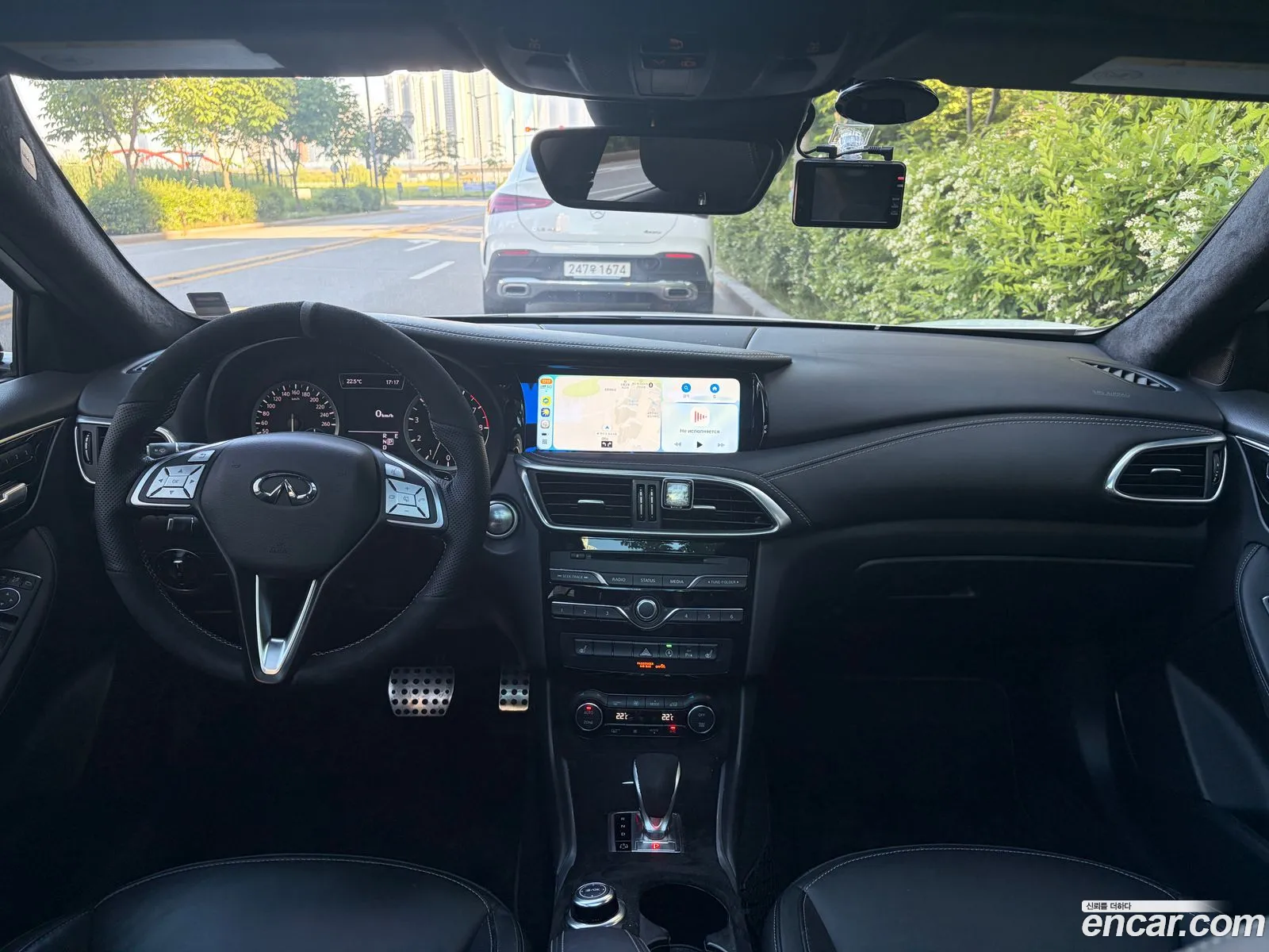 Infiniti Q30