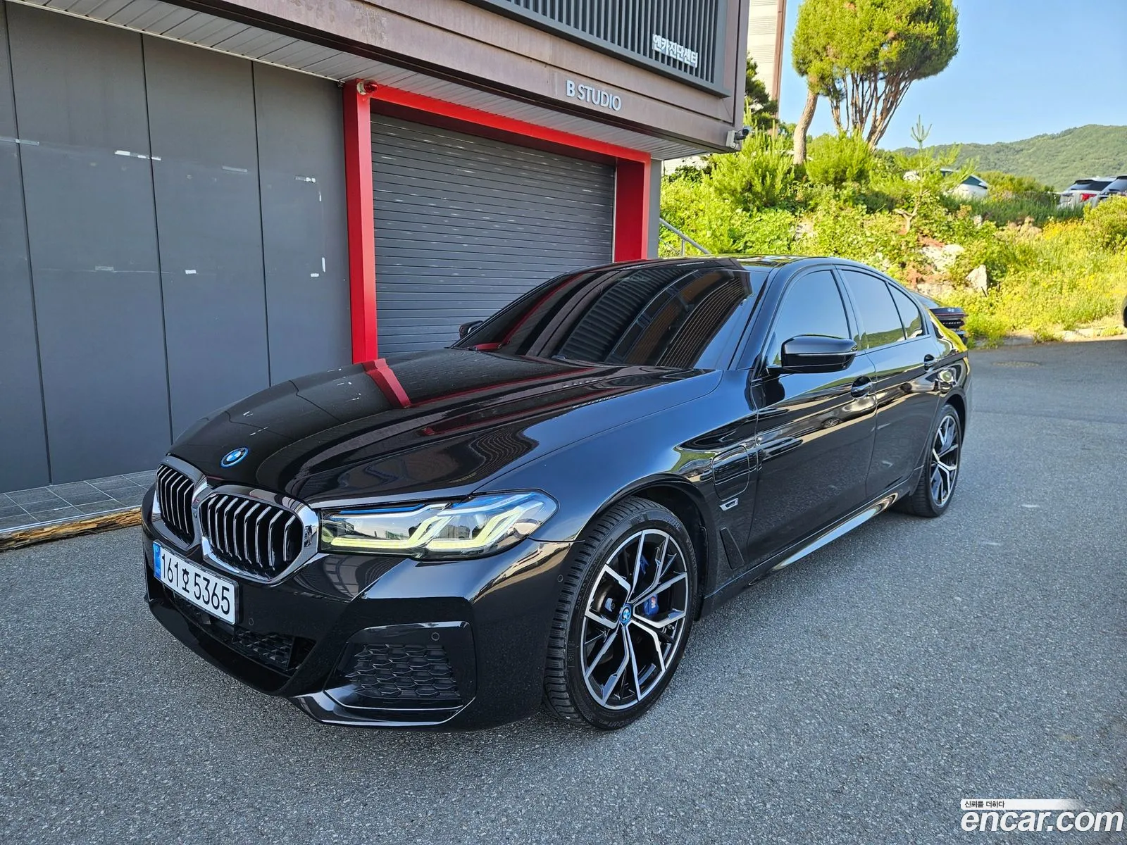 BMW 5 Series 2023 — 12