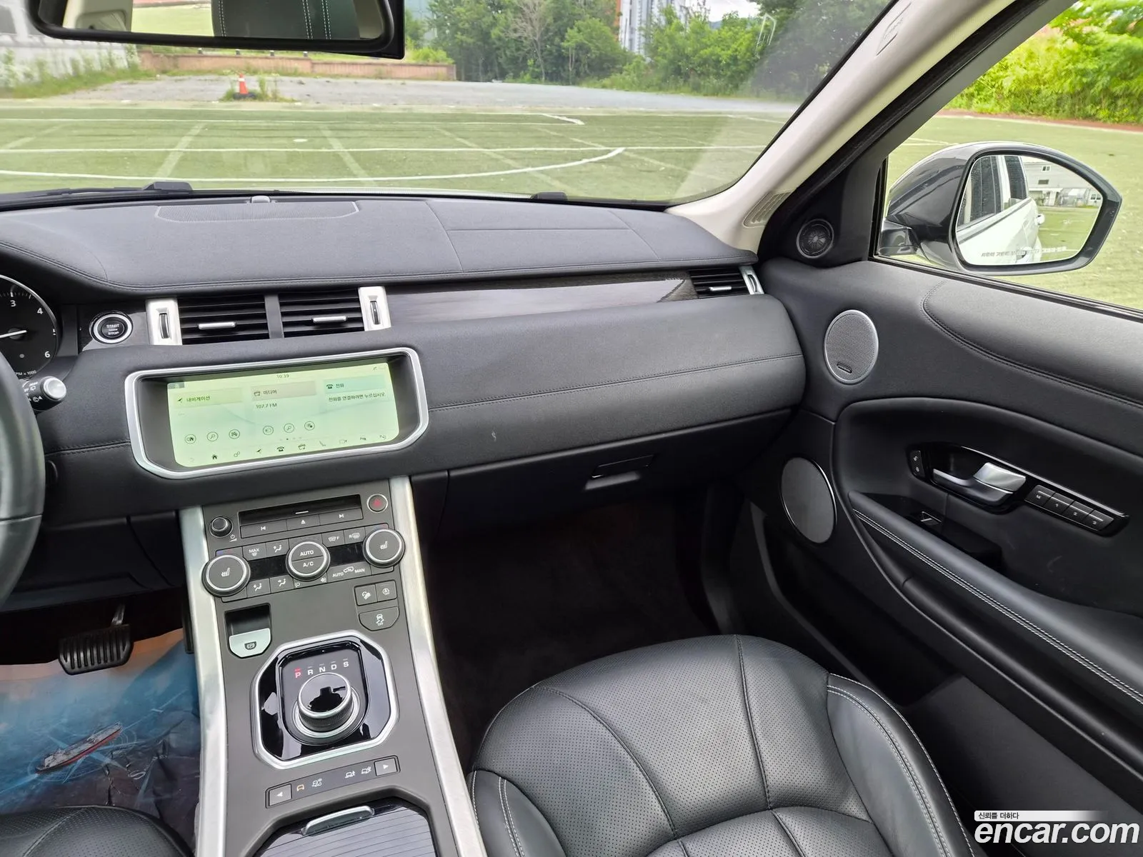 Land Rover Range Rover Evoque 2018 — 17