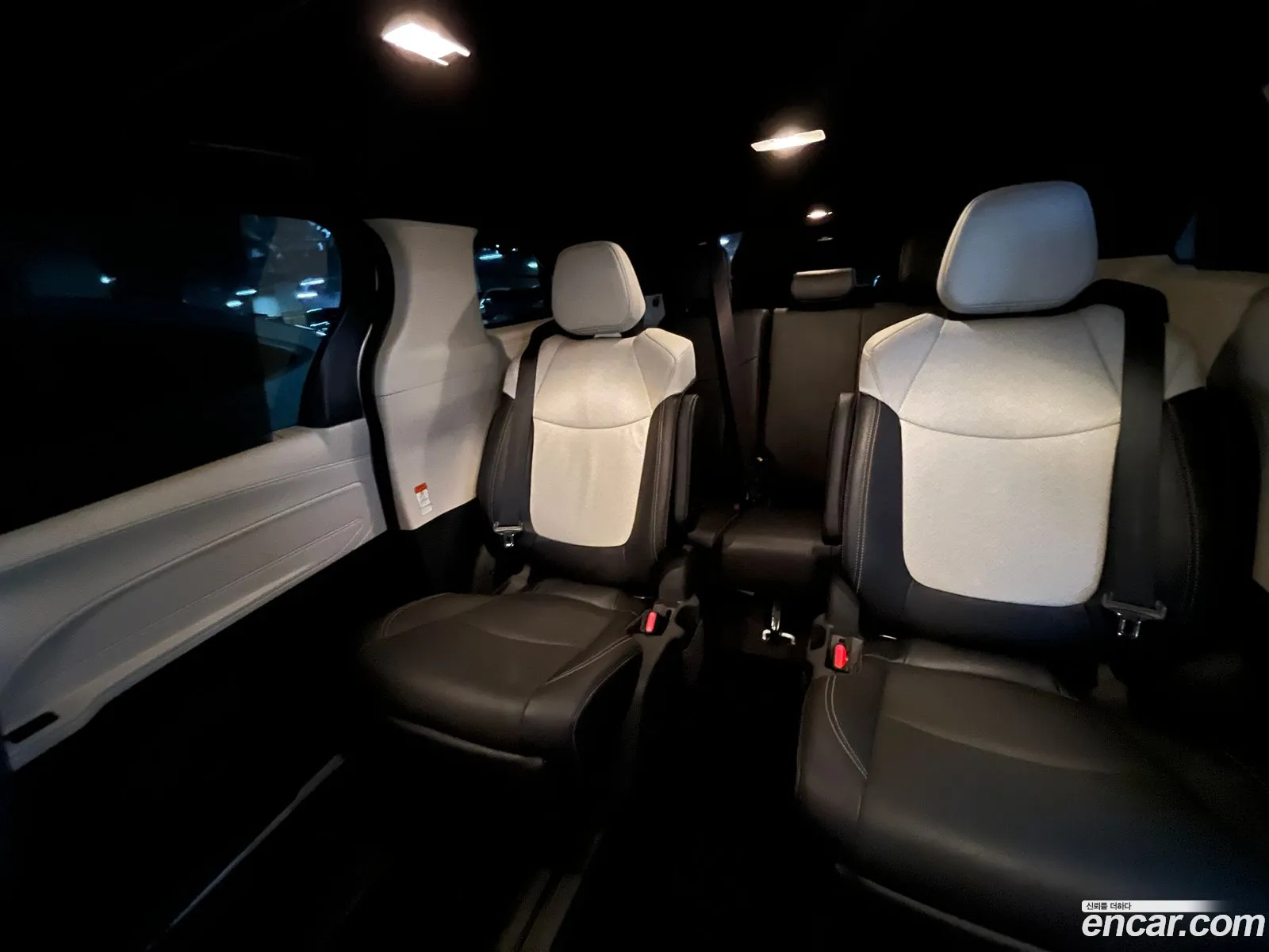 Toyota Sienna 2025 — 3