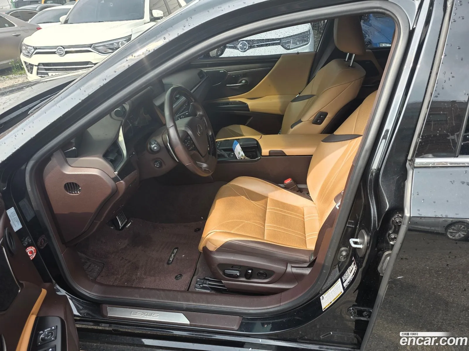 Lexus ES300h 7th Gen 2021 — 7