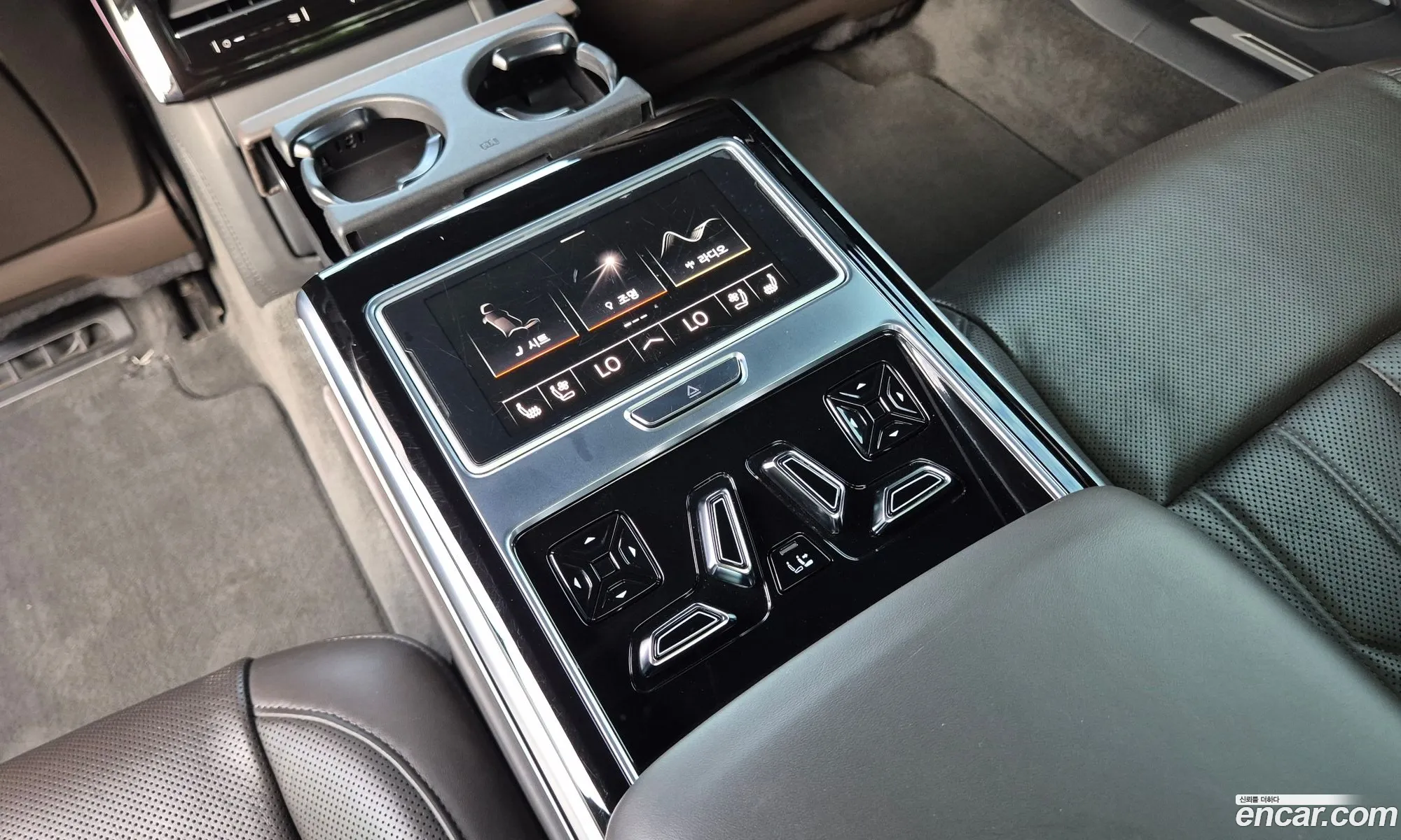 Audi A8 2021 — 18