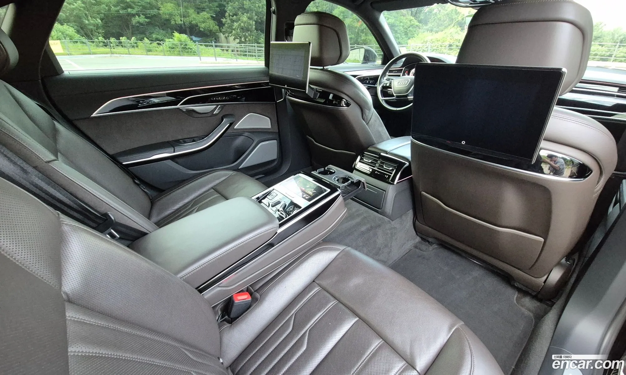 Audi A8 2021 — 14