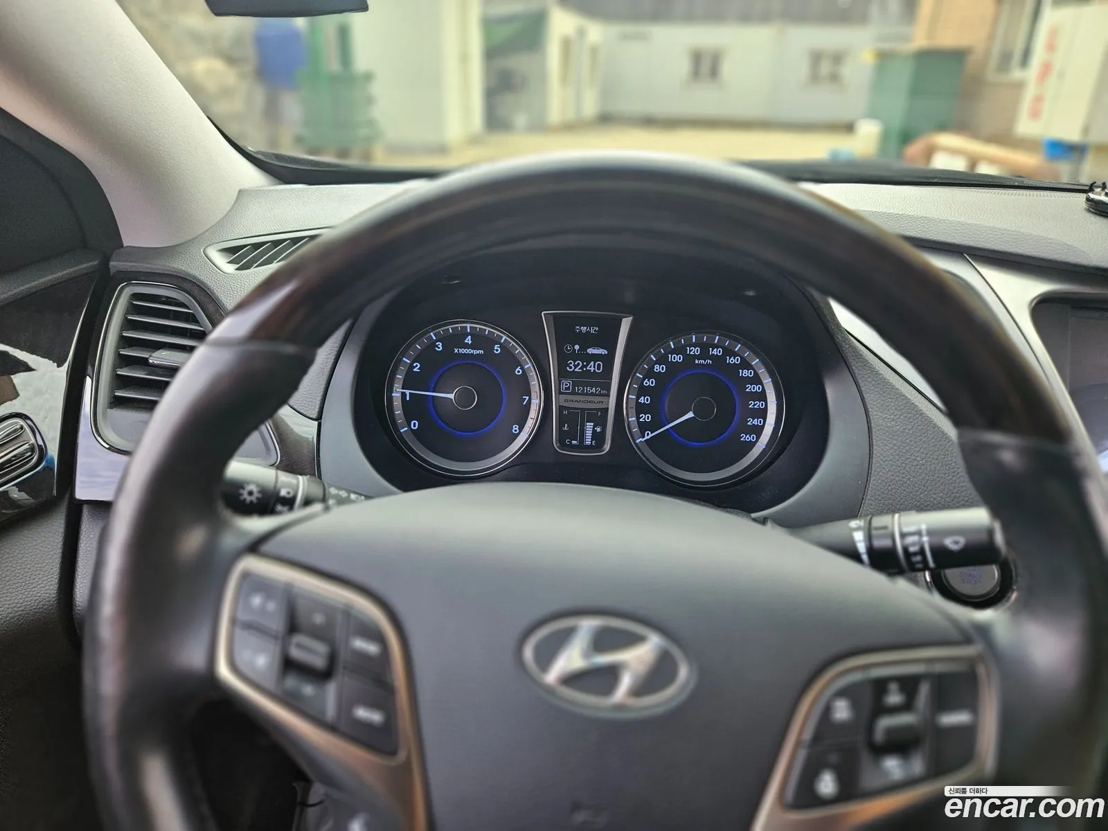 Hyundai Grandeur HG 2012 — 2