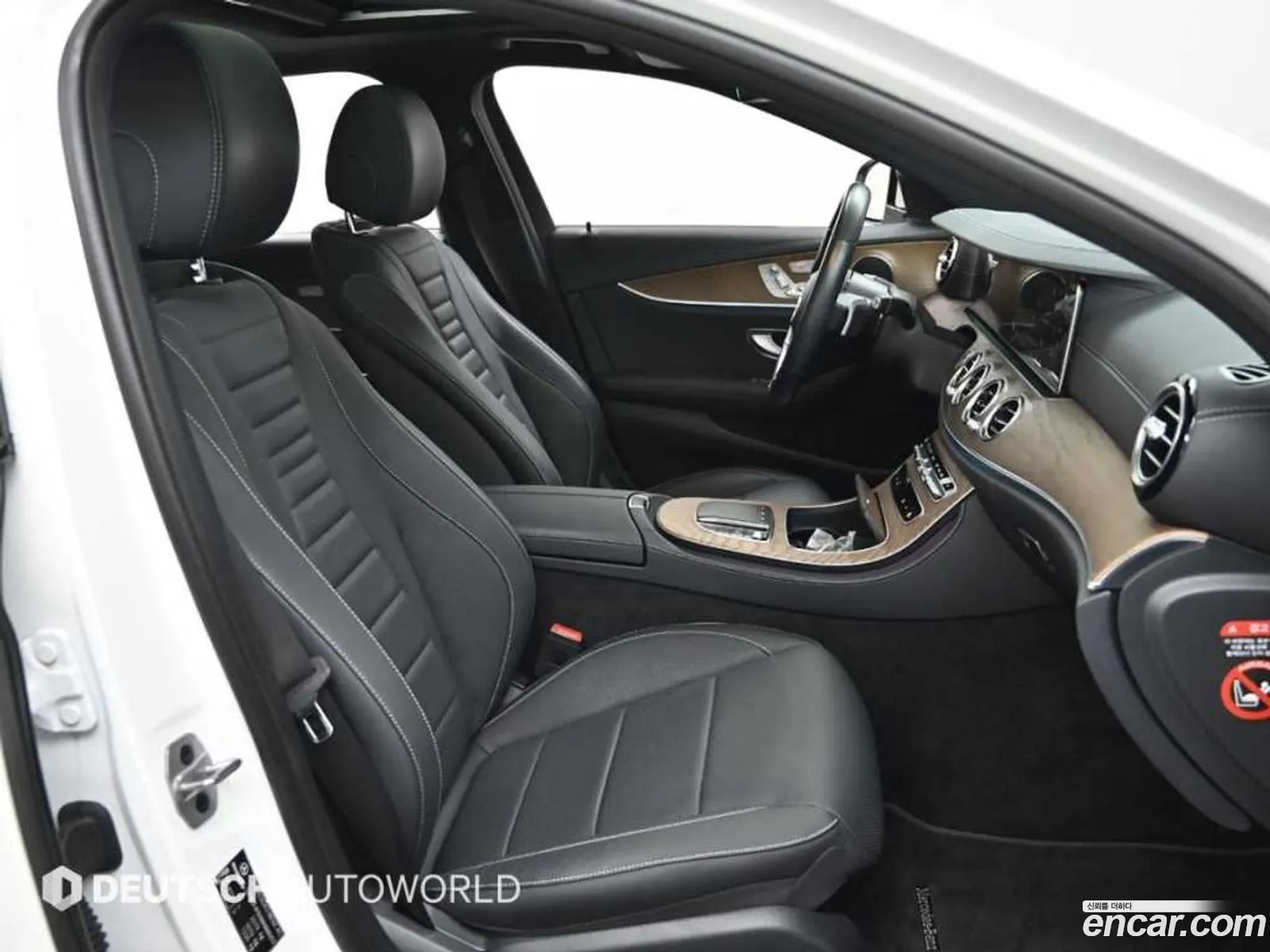Mercedes-Benz E-Class W213 2020 — 15