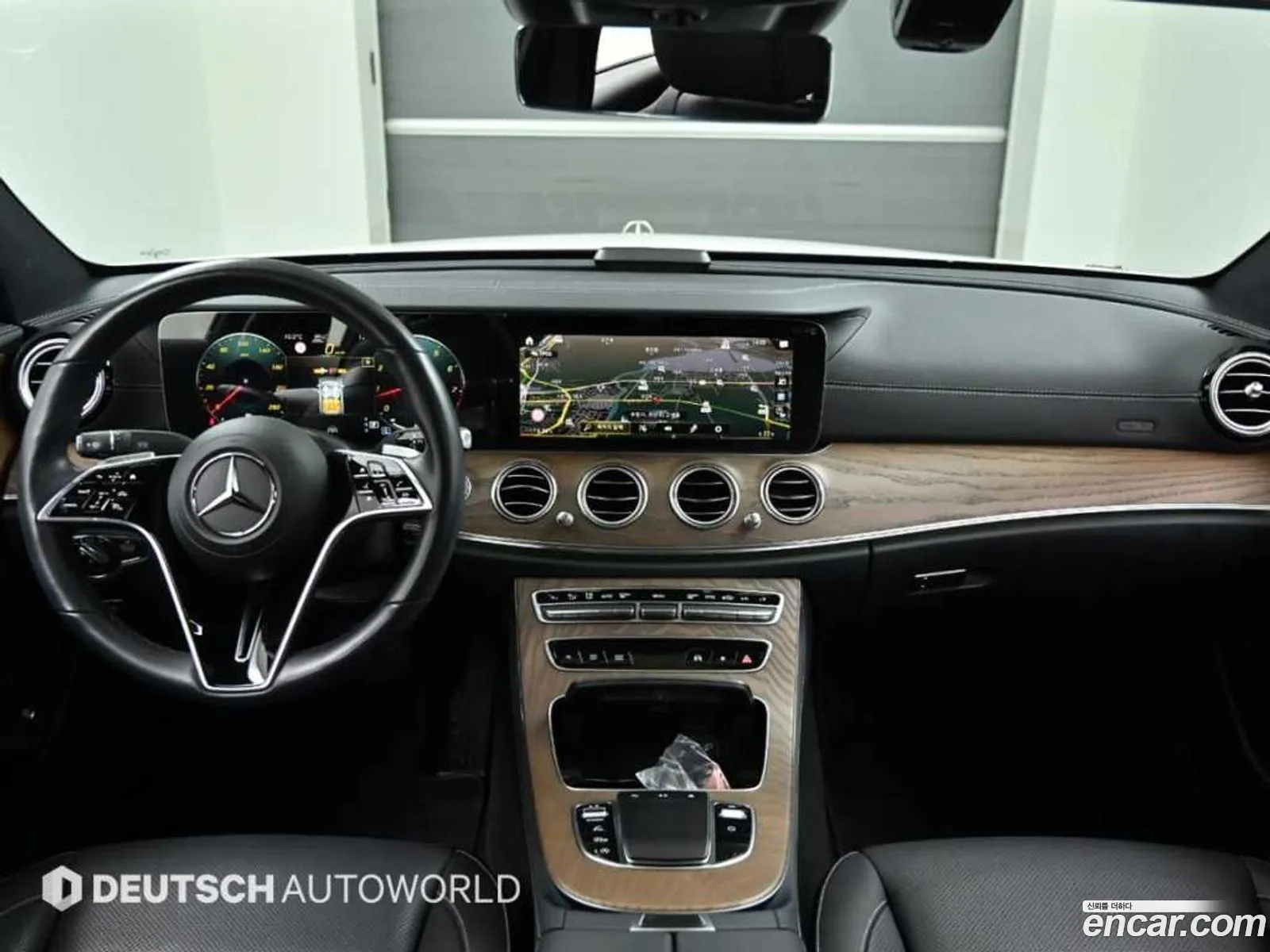 Mercedes-Benz E-Class W213 2020 — 17