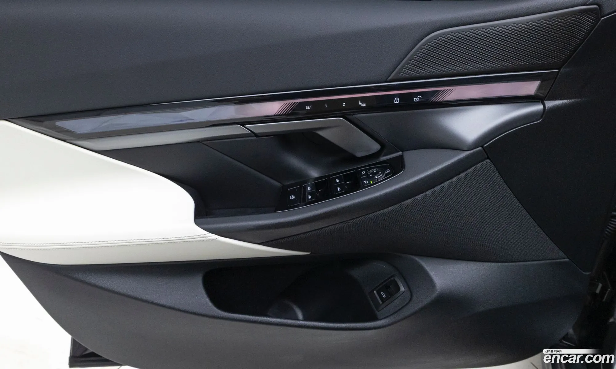 BMW 5 Series 2025 — 8
