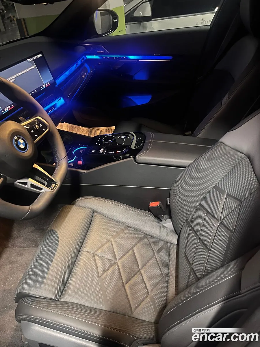 BMW 5 Series 2026 — 6