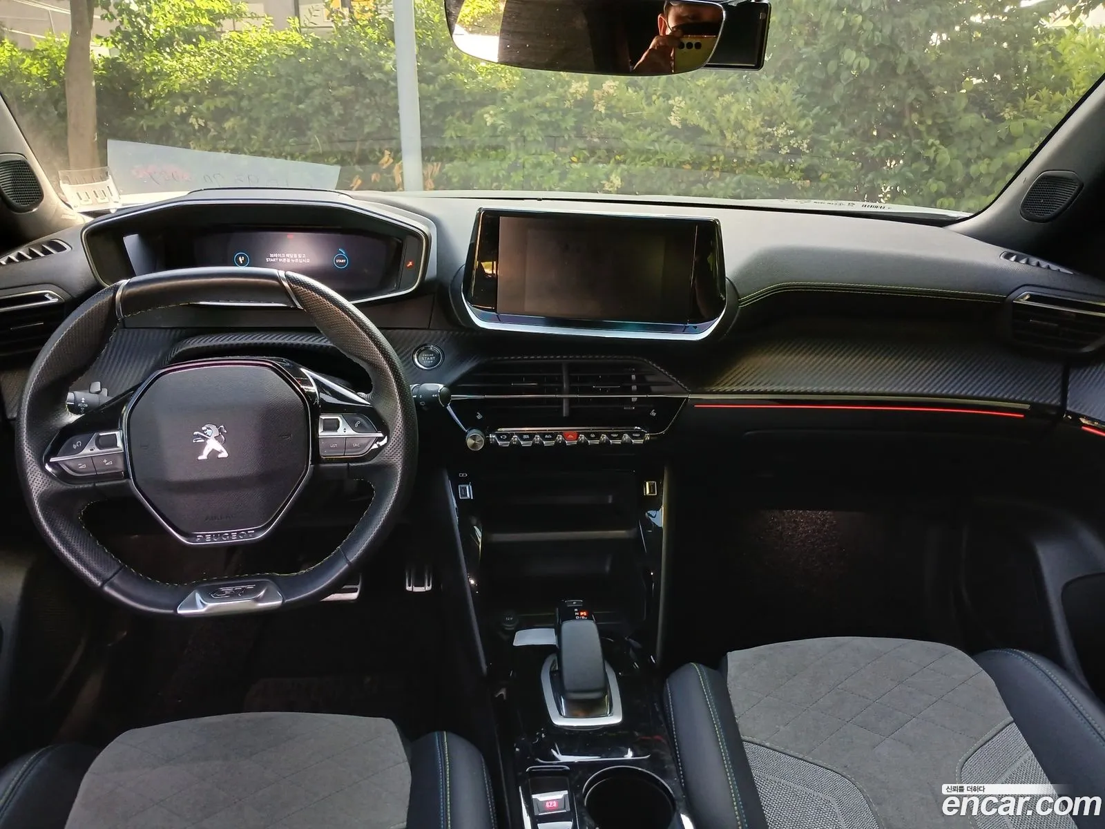 Peugeot e-2008 2021 — 4