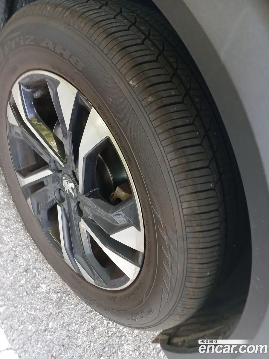 Peugeot e-2008 2021 — 6