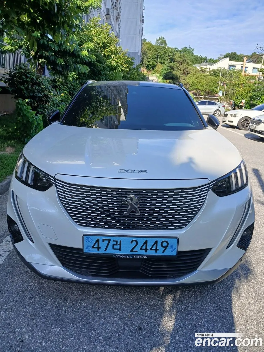 Peugeot e-2008