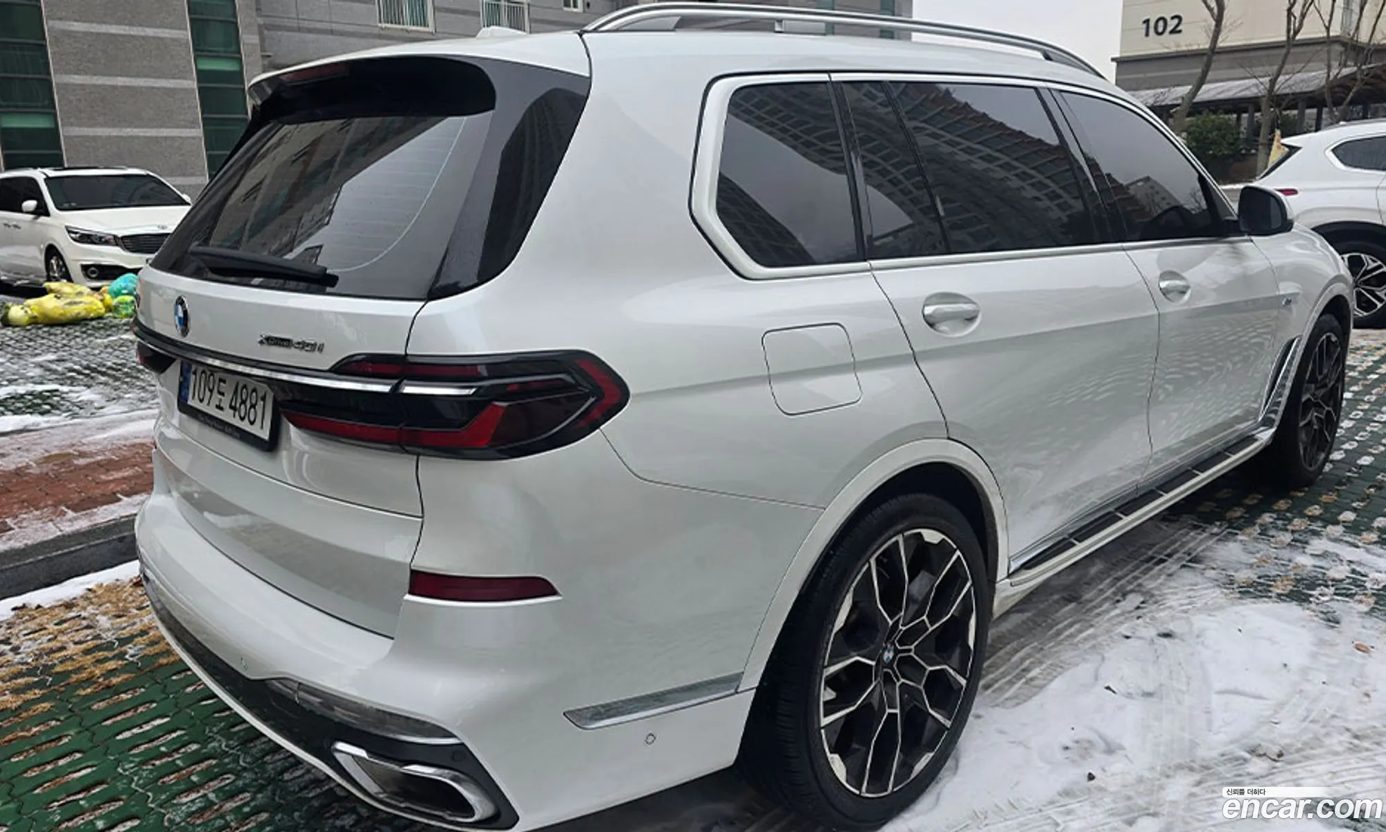 BMW X7 2023 — 8