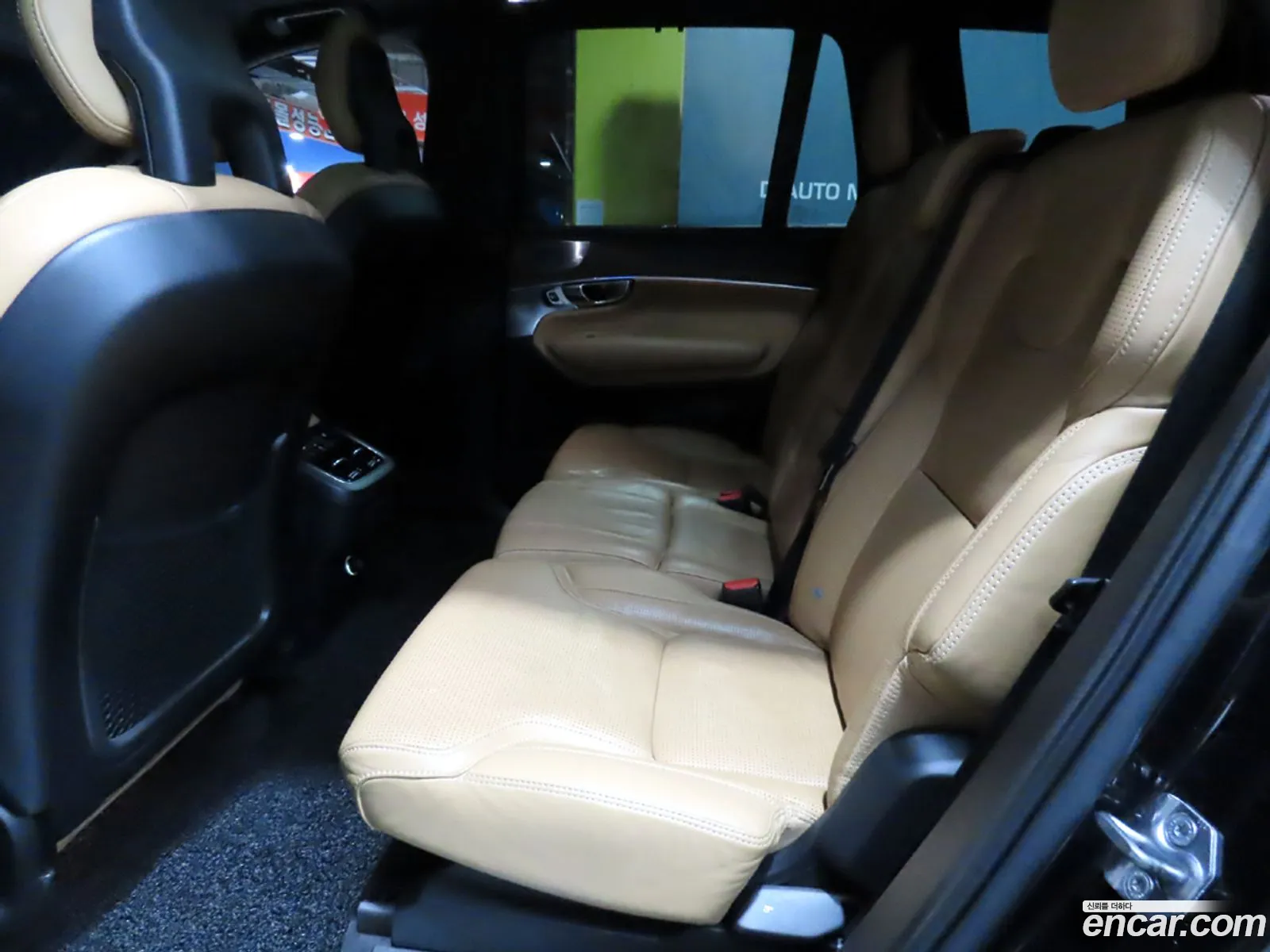 Volvo XC90 2016 — 19