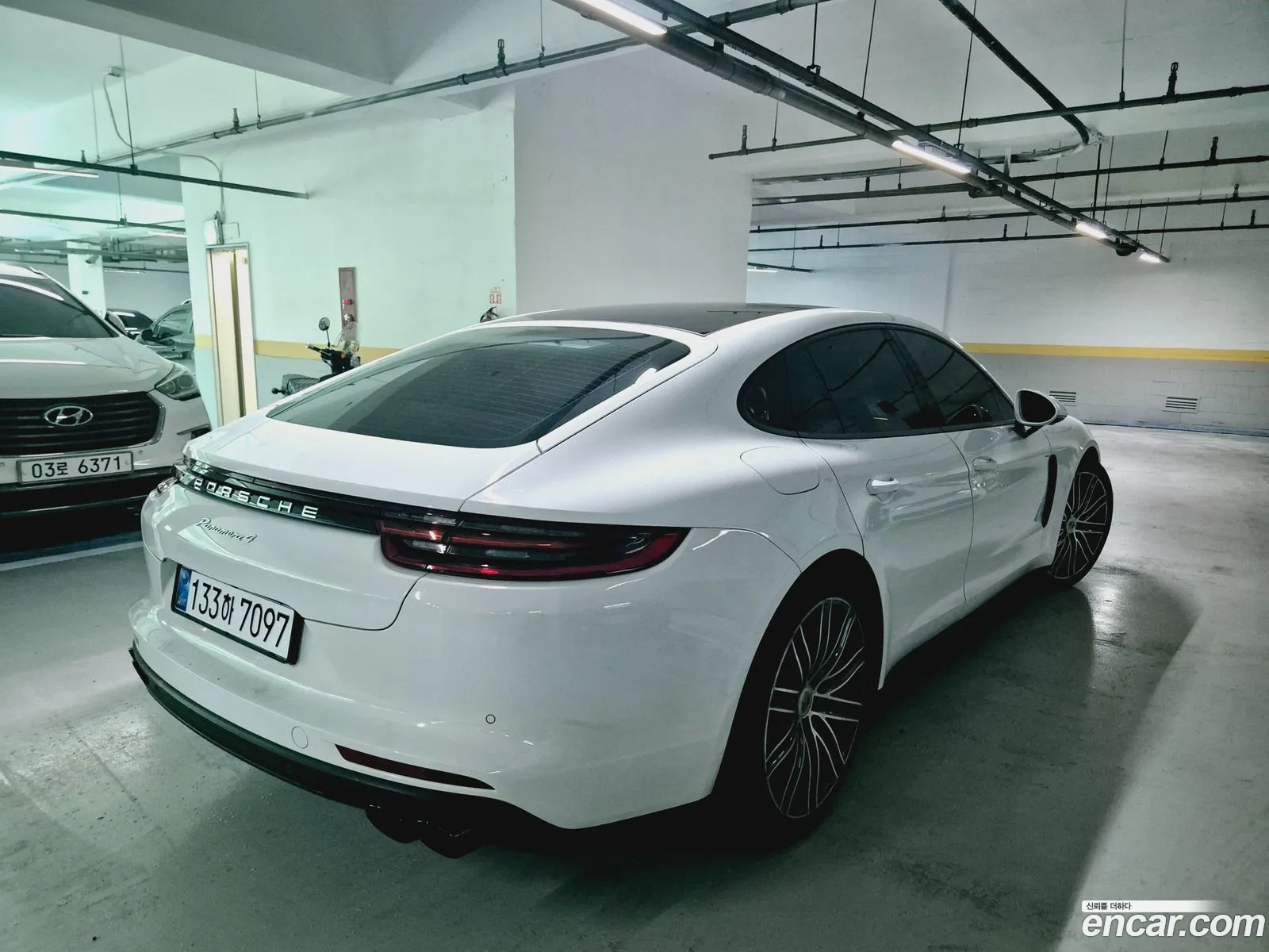 Porsche Panamera 2017 — 2