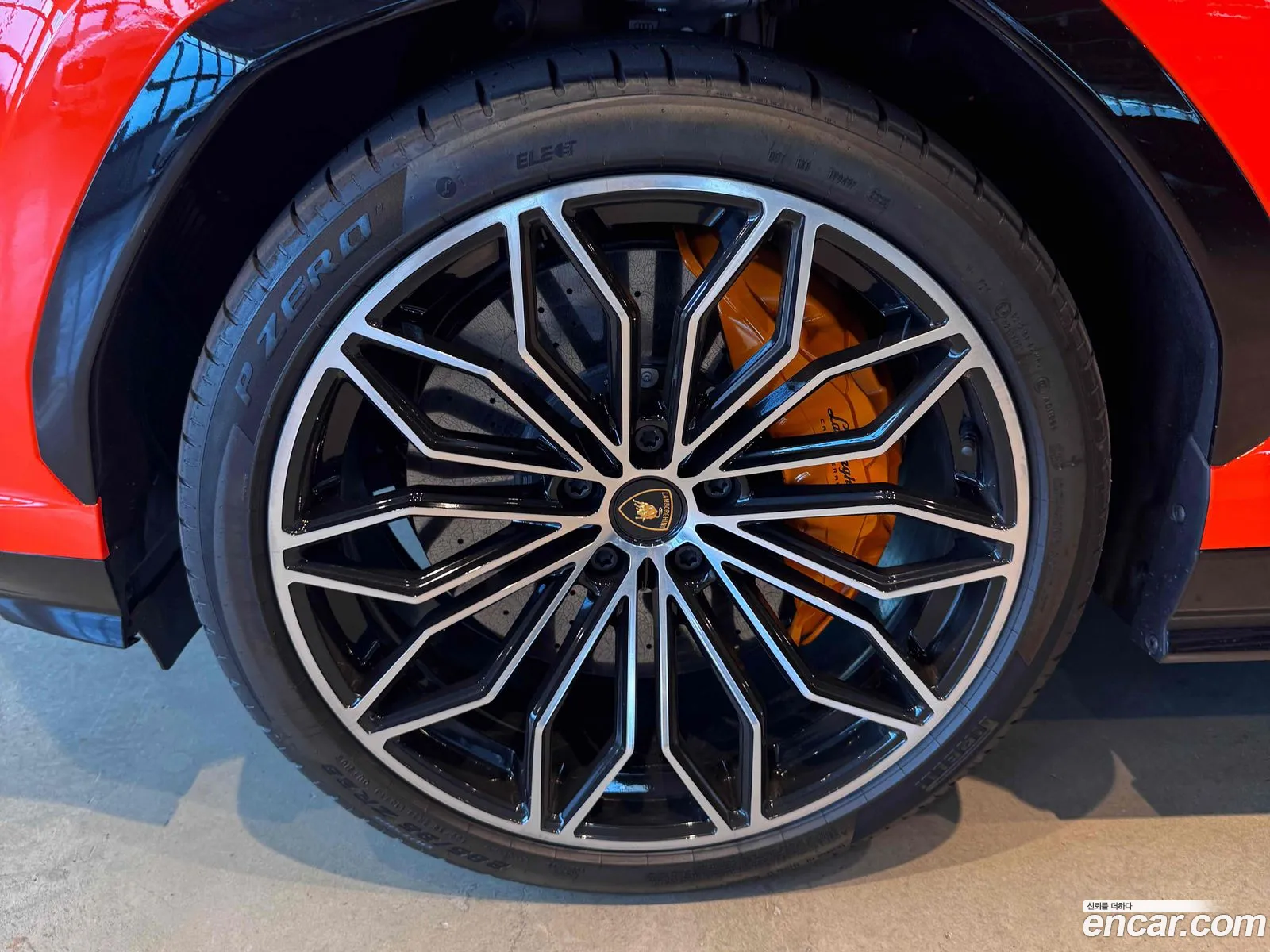 Lamborghini Urus 2025 — 8
