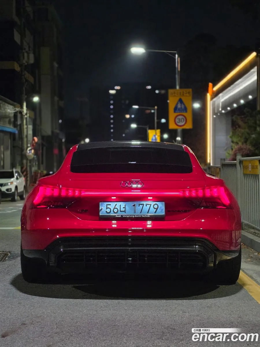 Audi RS e-tron GT 2022 — 16