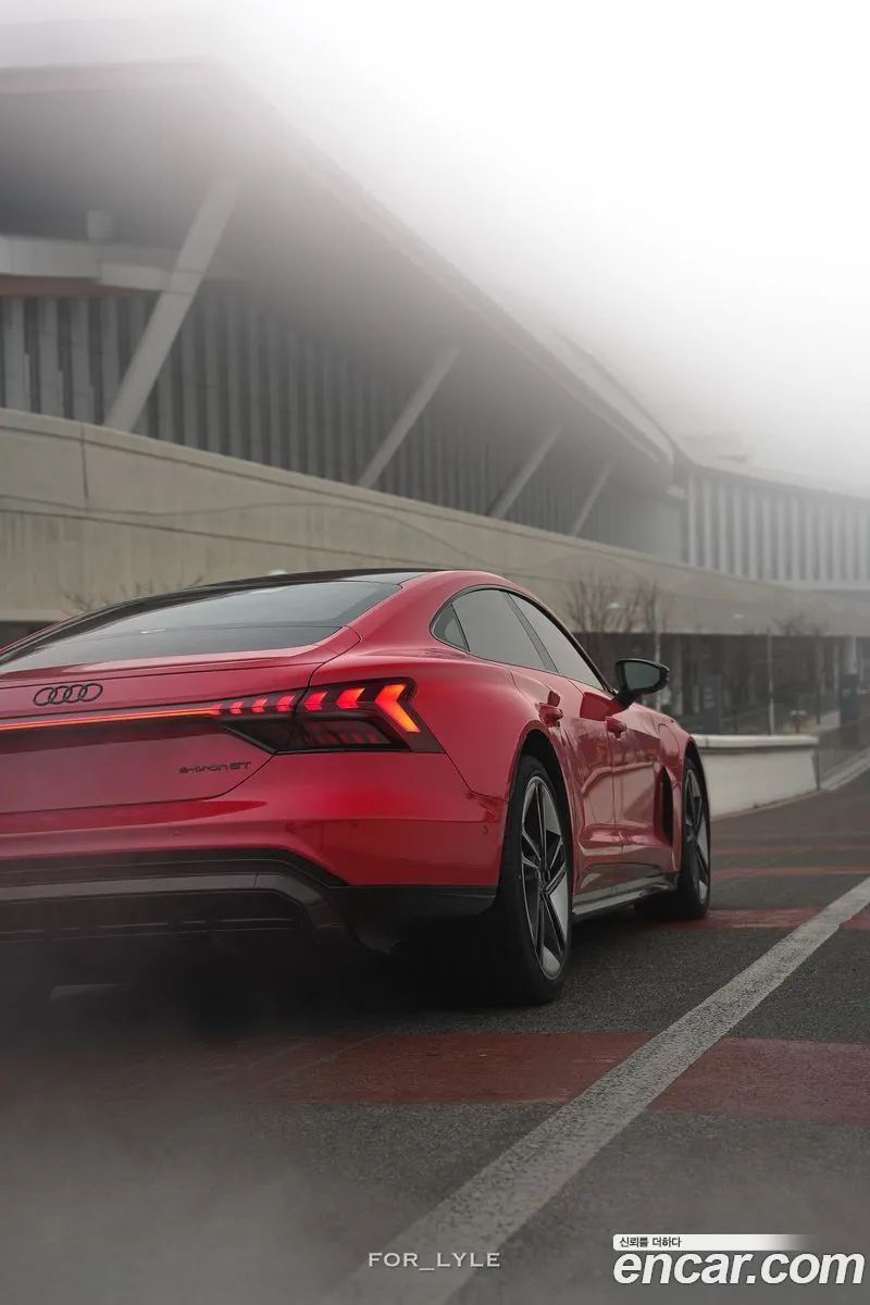 Audi RS e-tron GT 2022 — 3