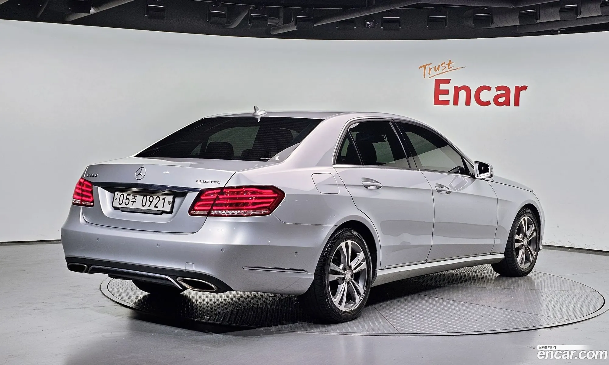 Mercedes-Benz E-Class W212 2015 — 20