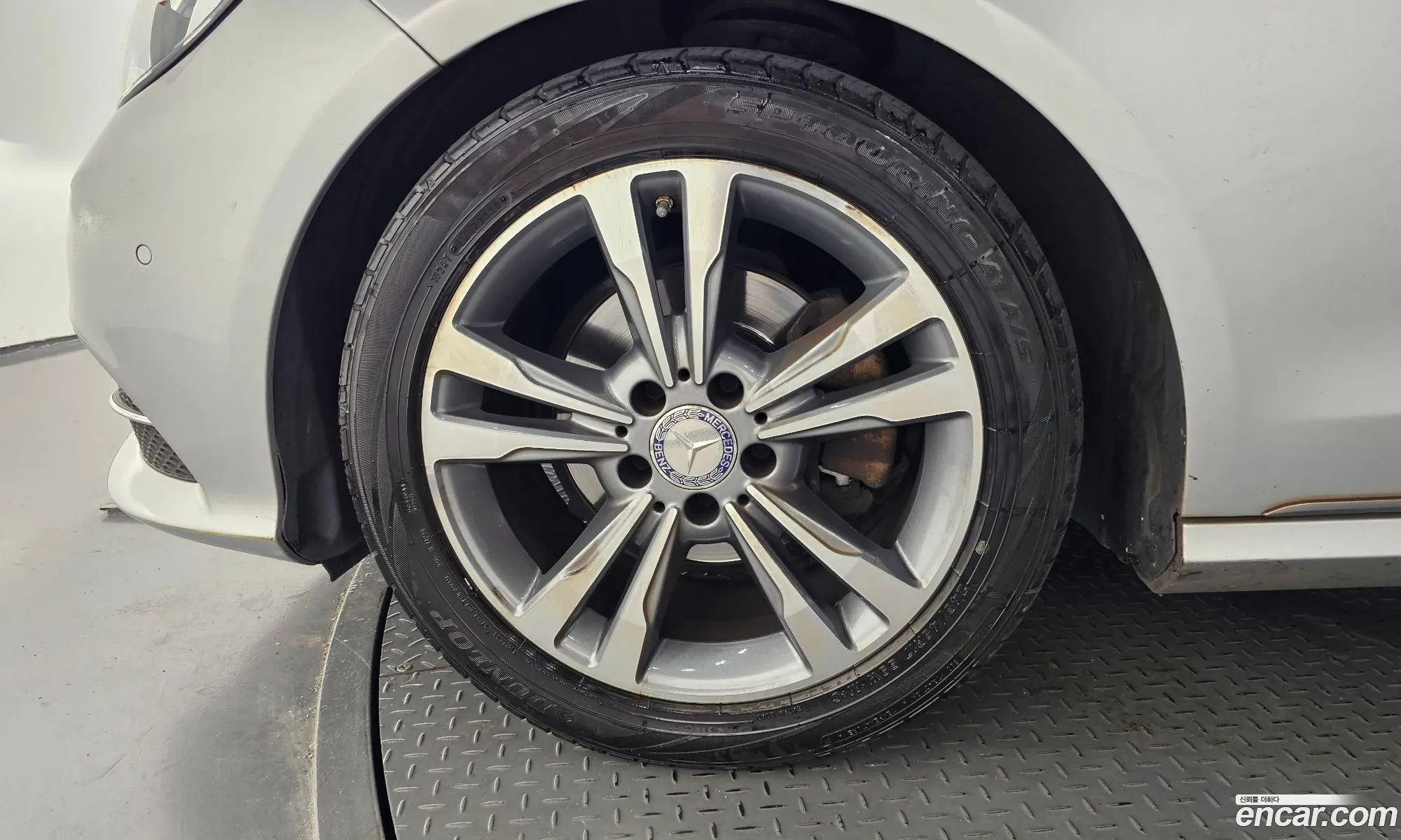 Mercedes-Benz E-Class W212 2015 — 16
