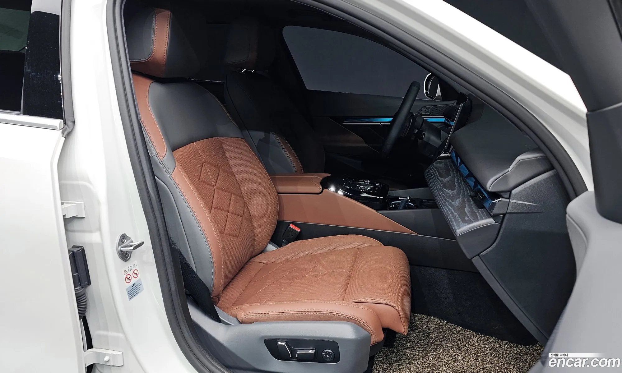 BMW 5 Series 2023 — 14