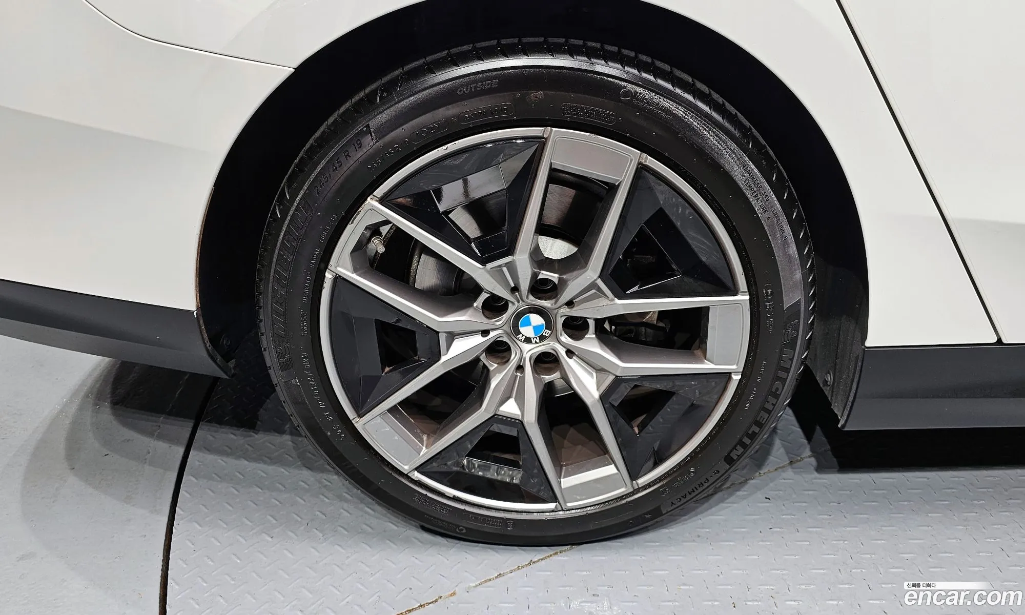 BMW 5 Series 2023 — 15